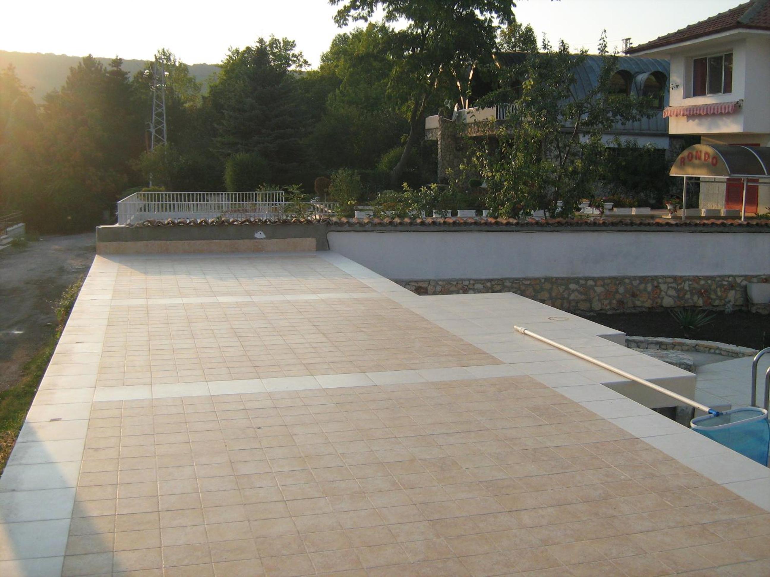 Eli Guest House