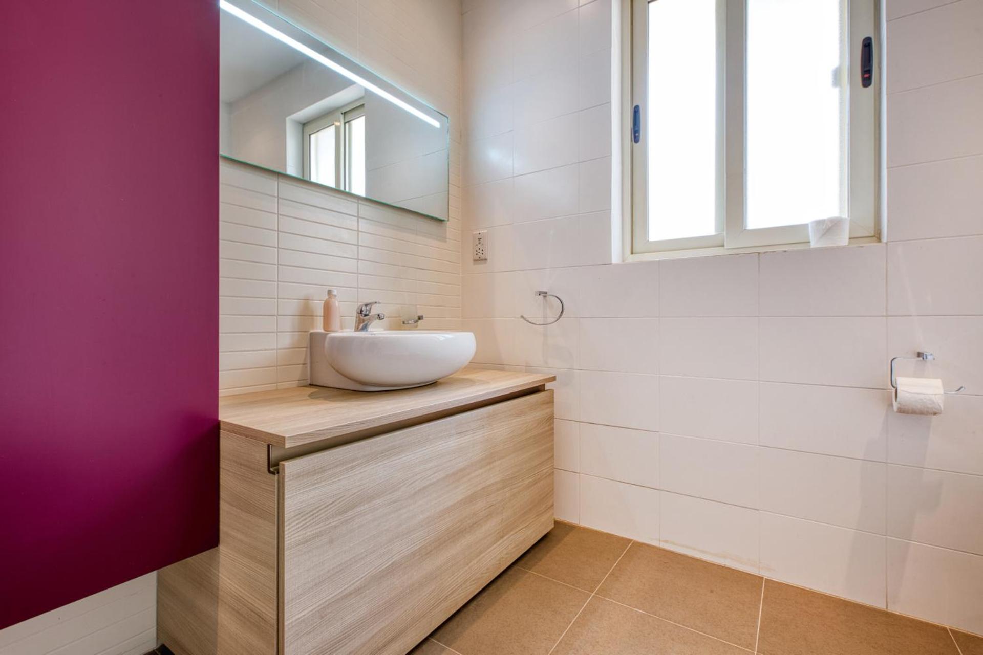 Swieqi 3 bedroom with Patio