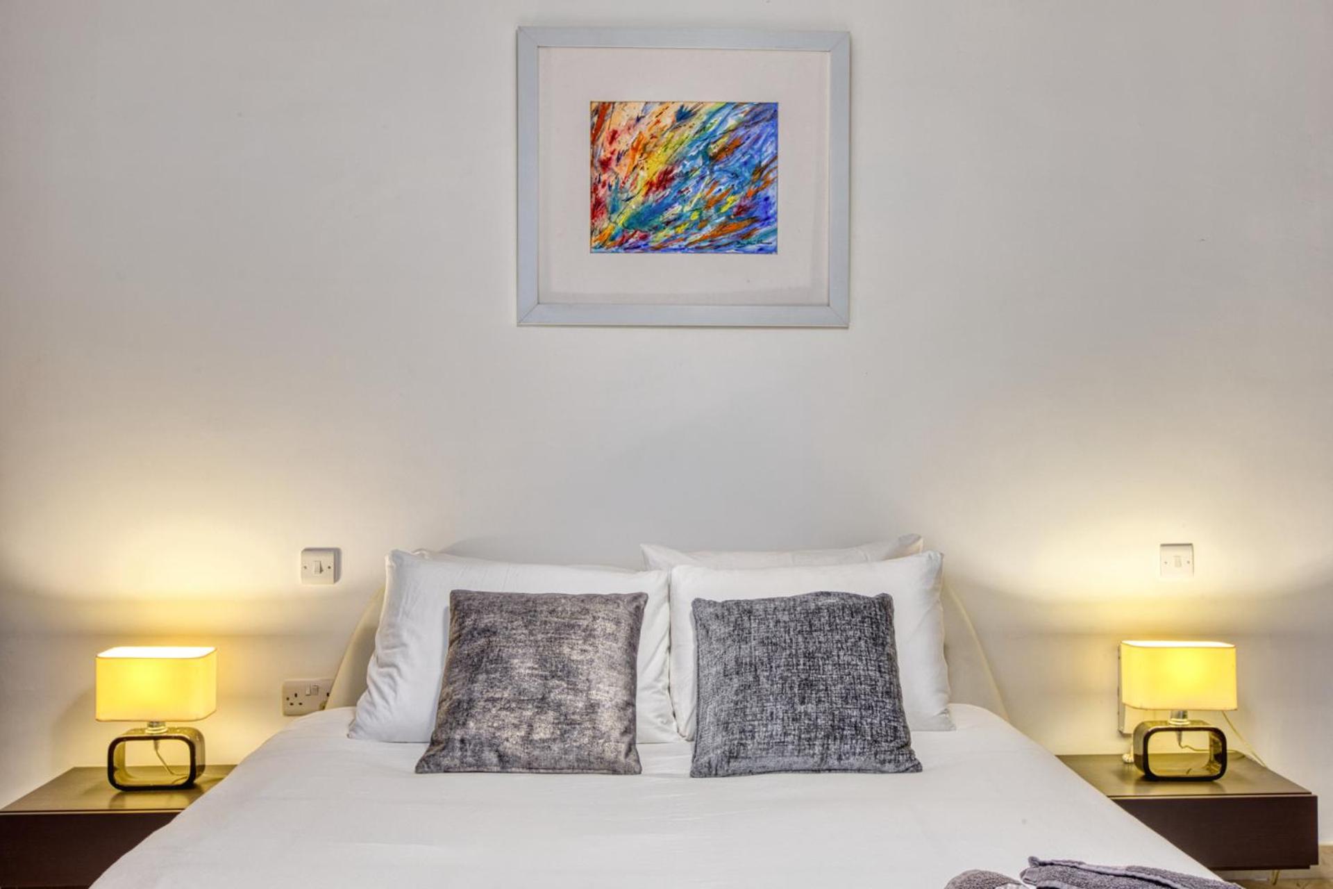 Swieqi 3 bedroom with Patio