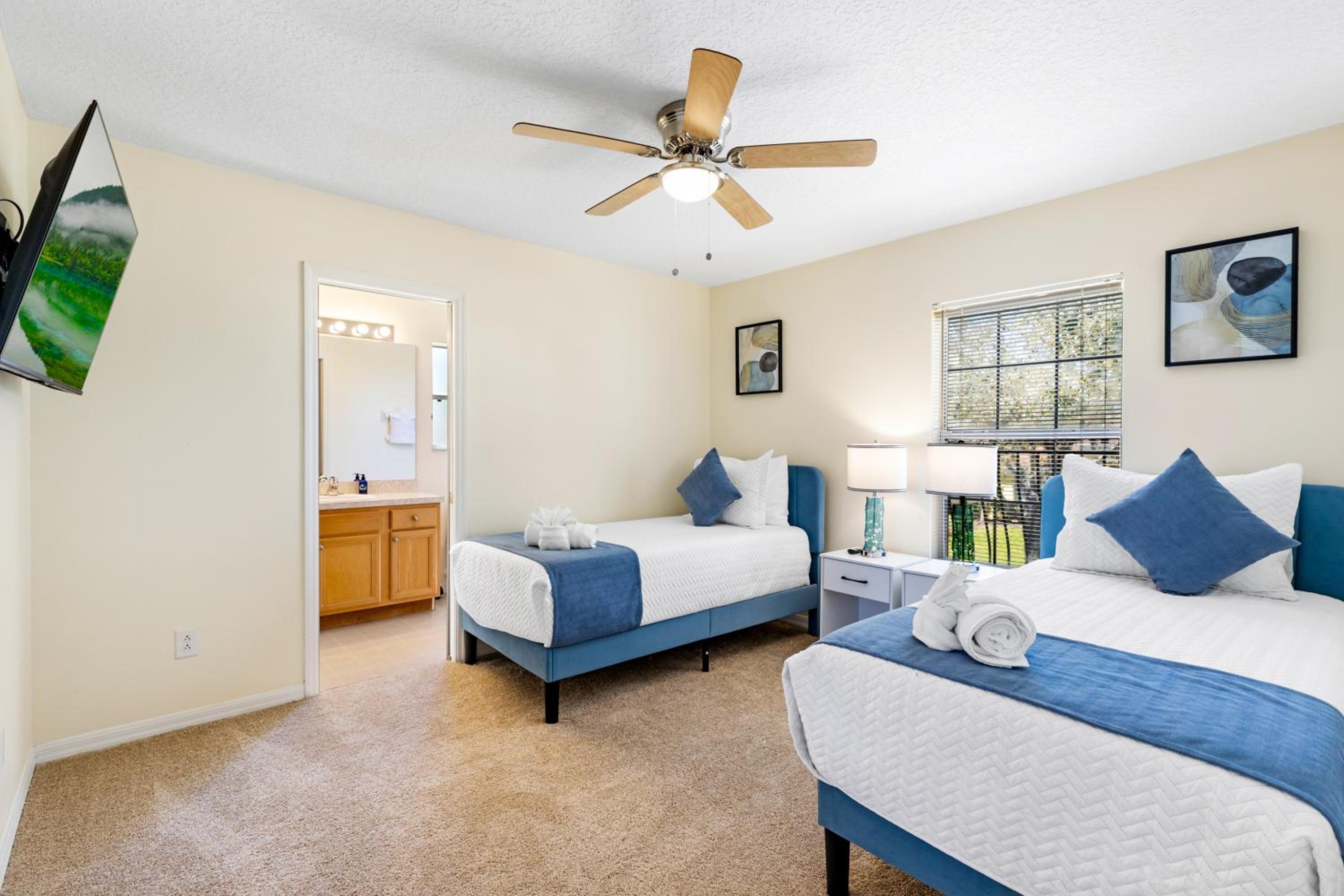 Luxury Emerald Island Resort Villa with Stunning Pool Deck and Lake View Near Disney