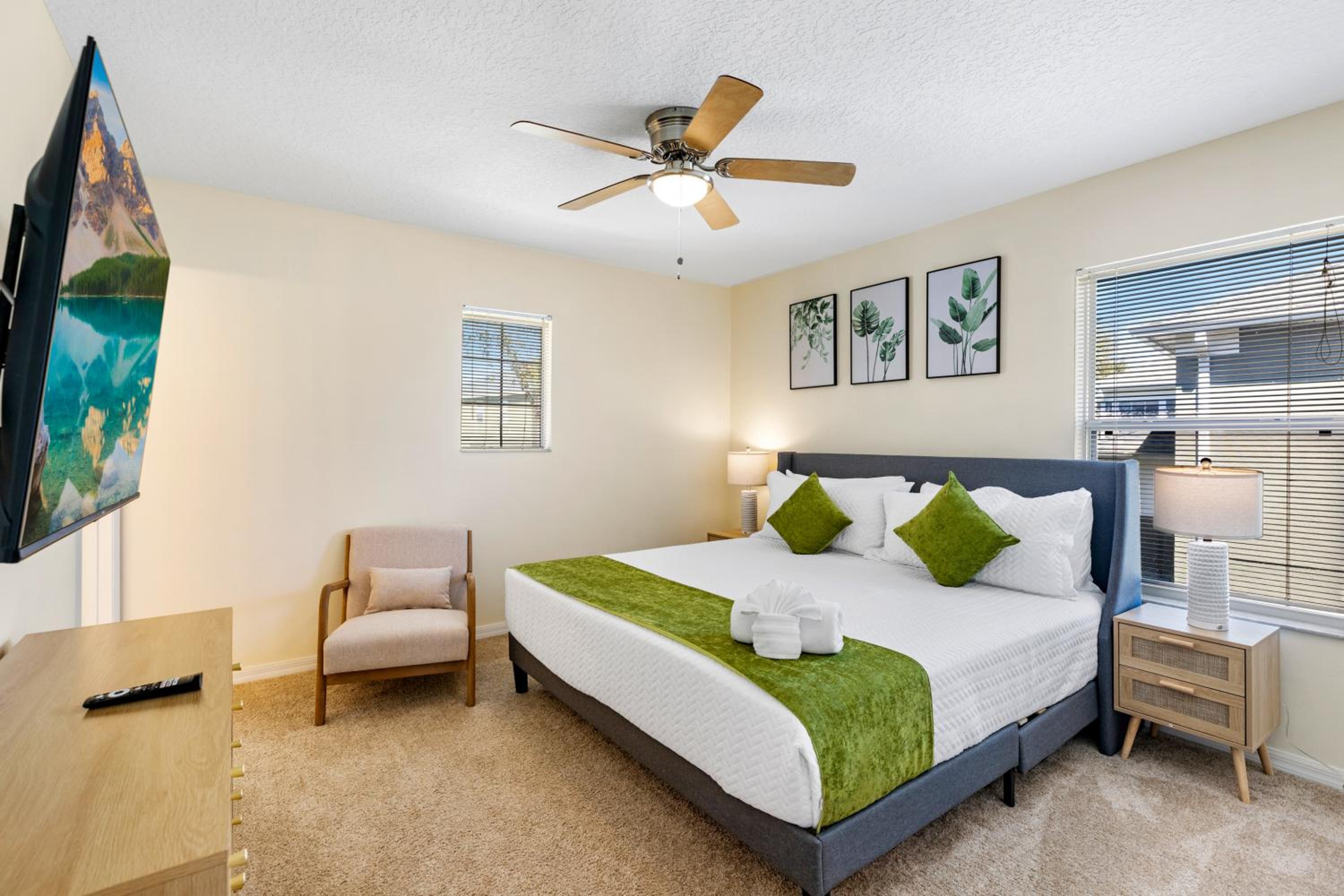 Luxury Emerald Island Resort Villa with Stunning Pool Deck and Lake View Near Disney