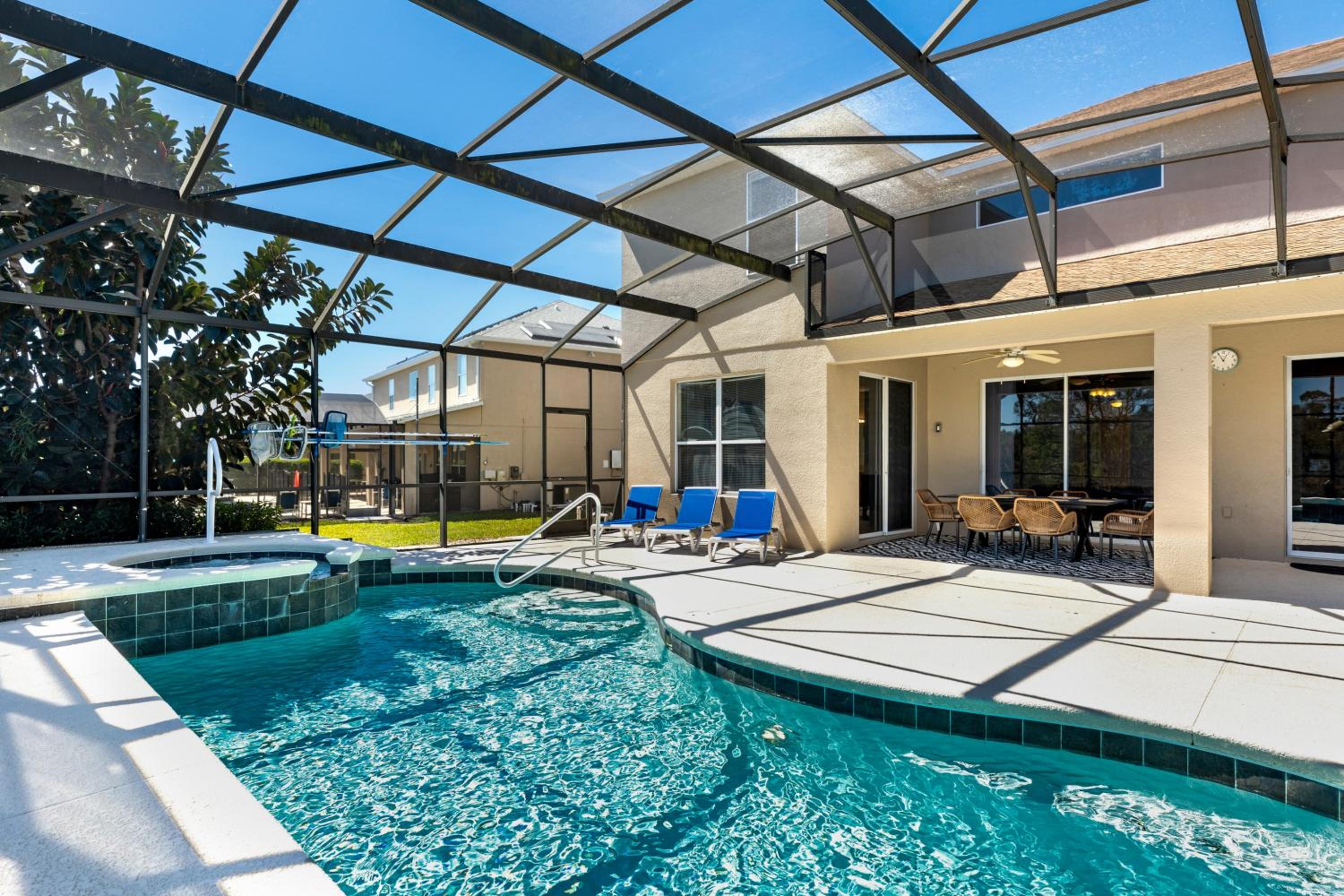 Luxury Emerald Island Resort Villa with Stunning Pool Deck and Lake View Near Disney
