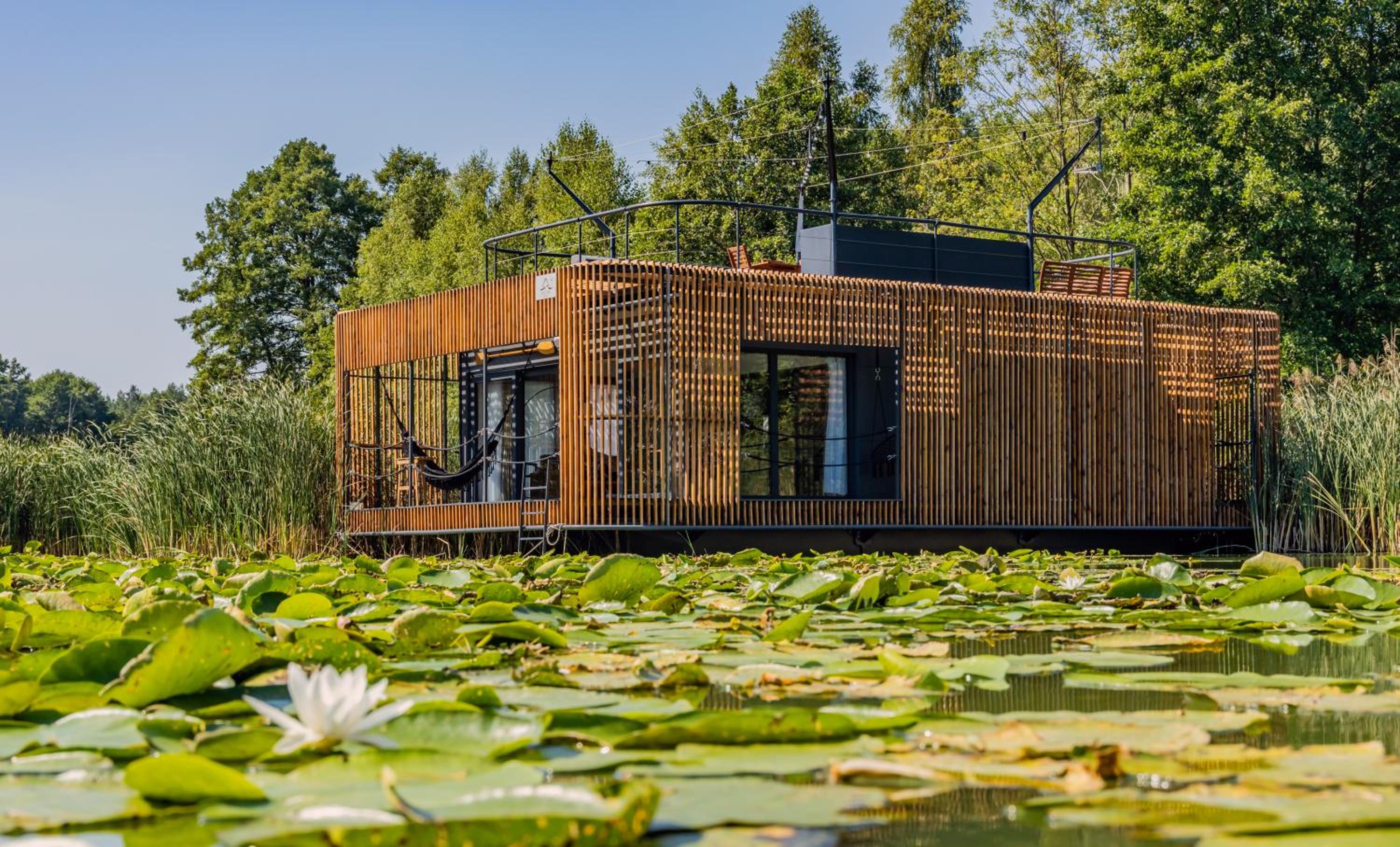 Water Hideout - Floating Villas in Wild Nature