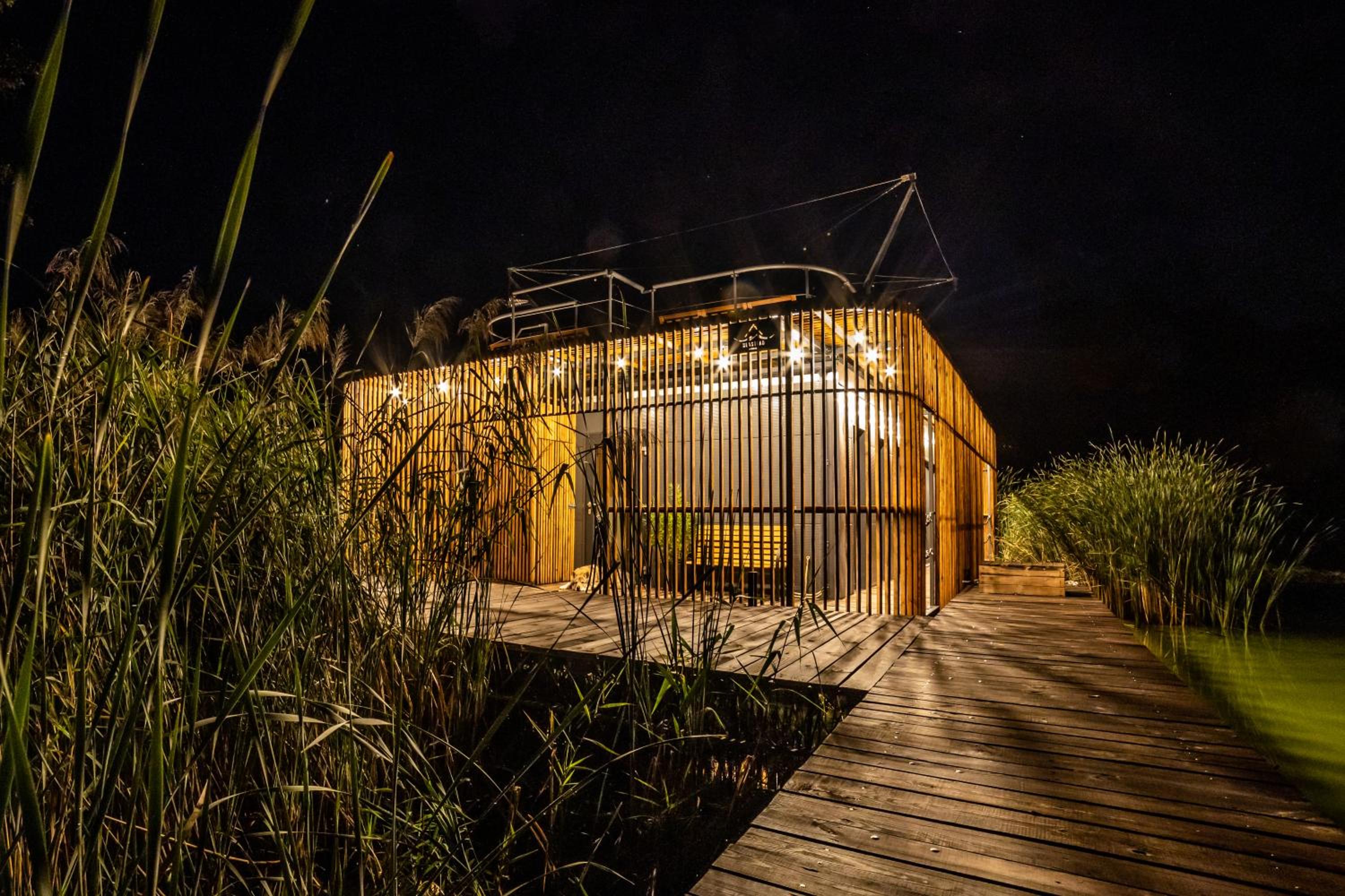 Water Hideout - Floating Villas in Wild Nature