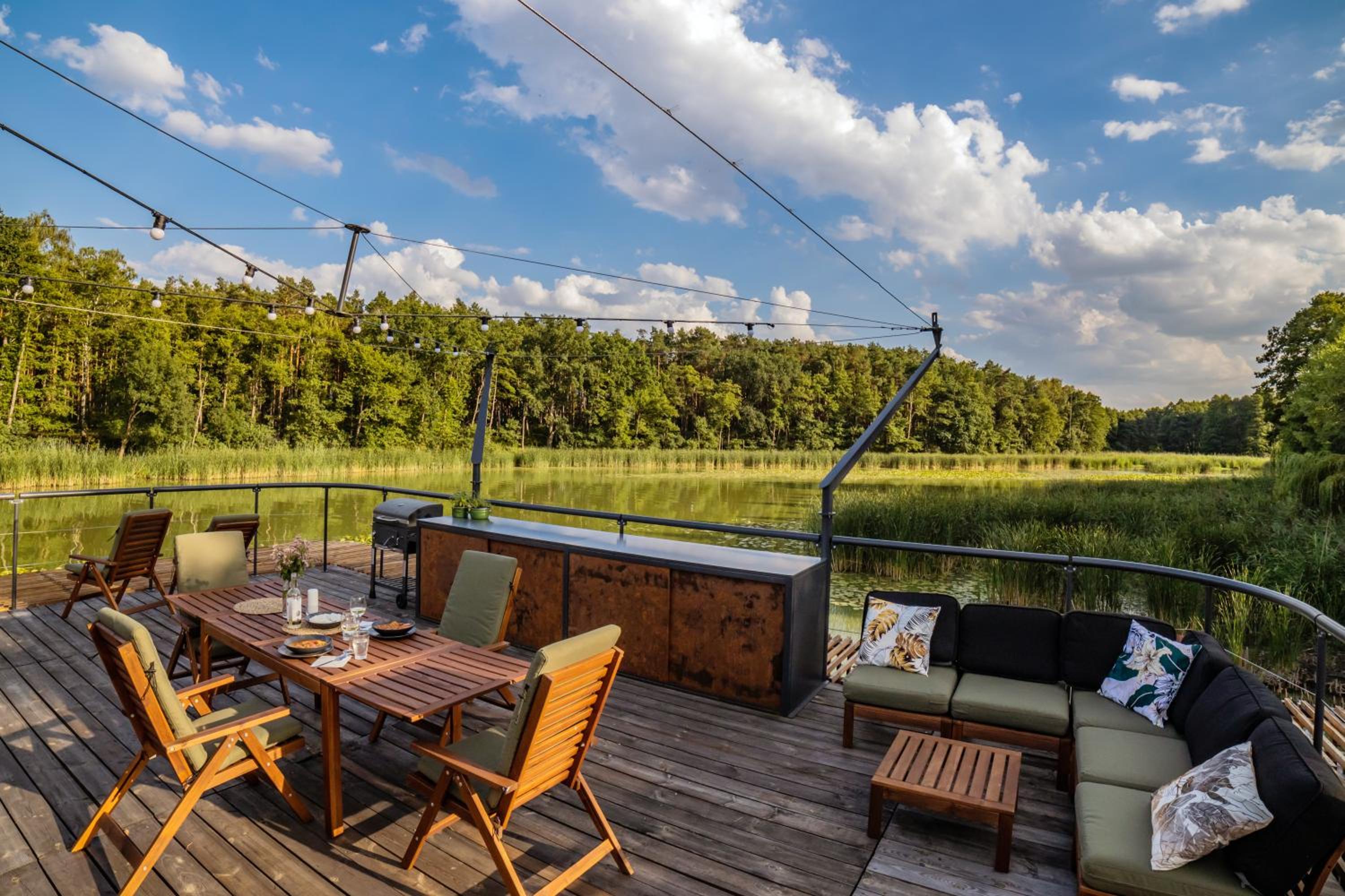Water Hideout - Floating Villas in Wild Nature