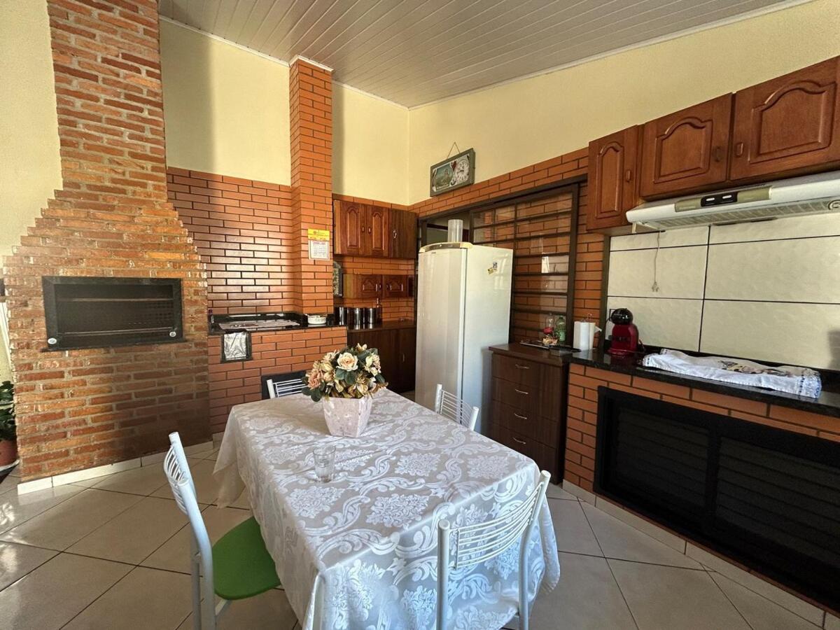 Casa ampla com 02 suítes e 01 quarto próx das Cataratas e Aeroporto