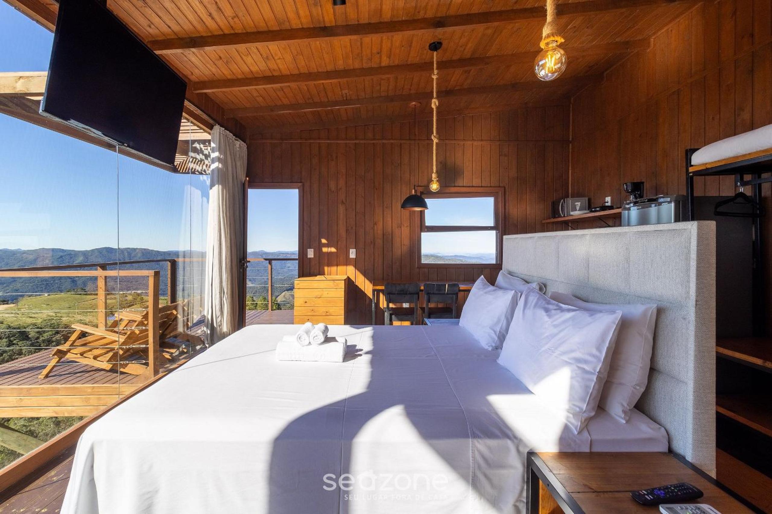 Romantic cabin with amazing view VST002
