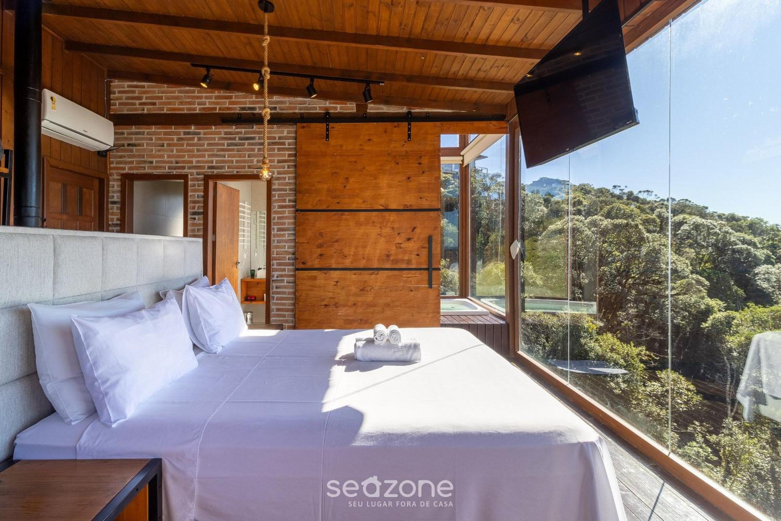Romantic cabin with amazing view VST002