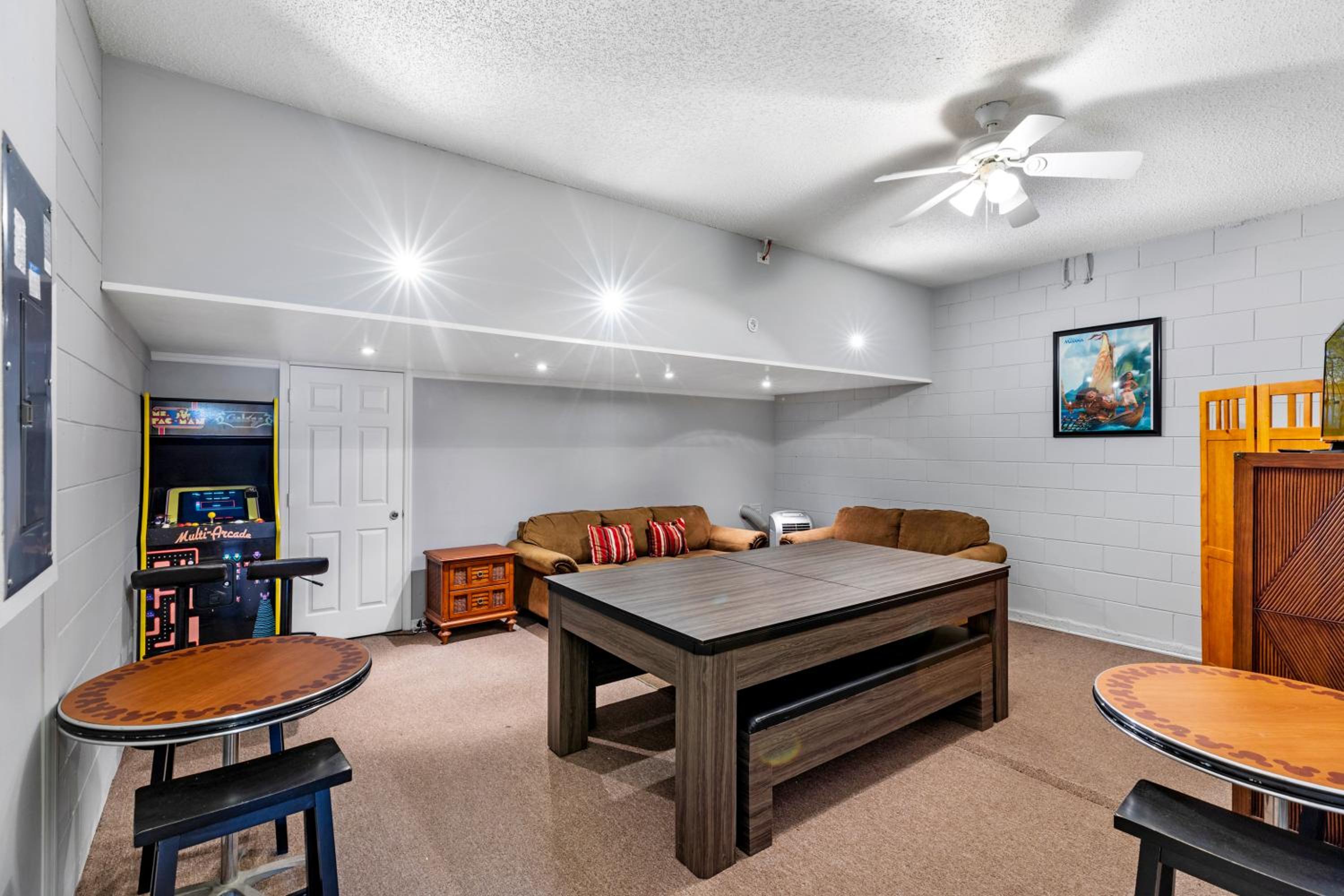 Disney Doorstep 7 Bedroom Villa with SouthFacing Pool and Hot Tub
