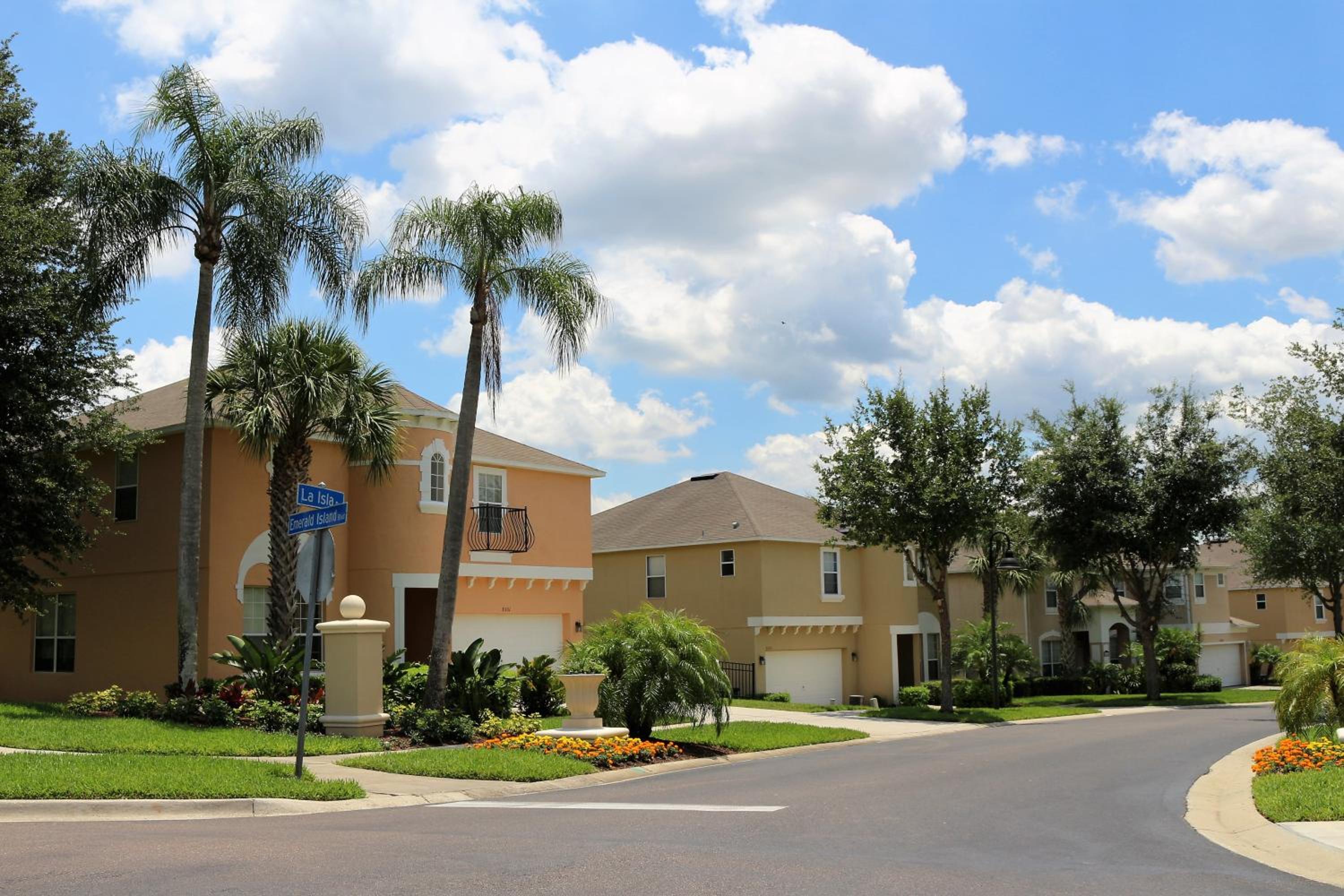 Disney Doorstep 7 Bedroom Villa with SouthFacing Pool and Hot Tub