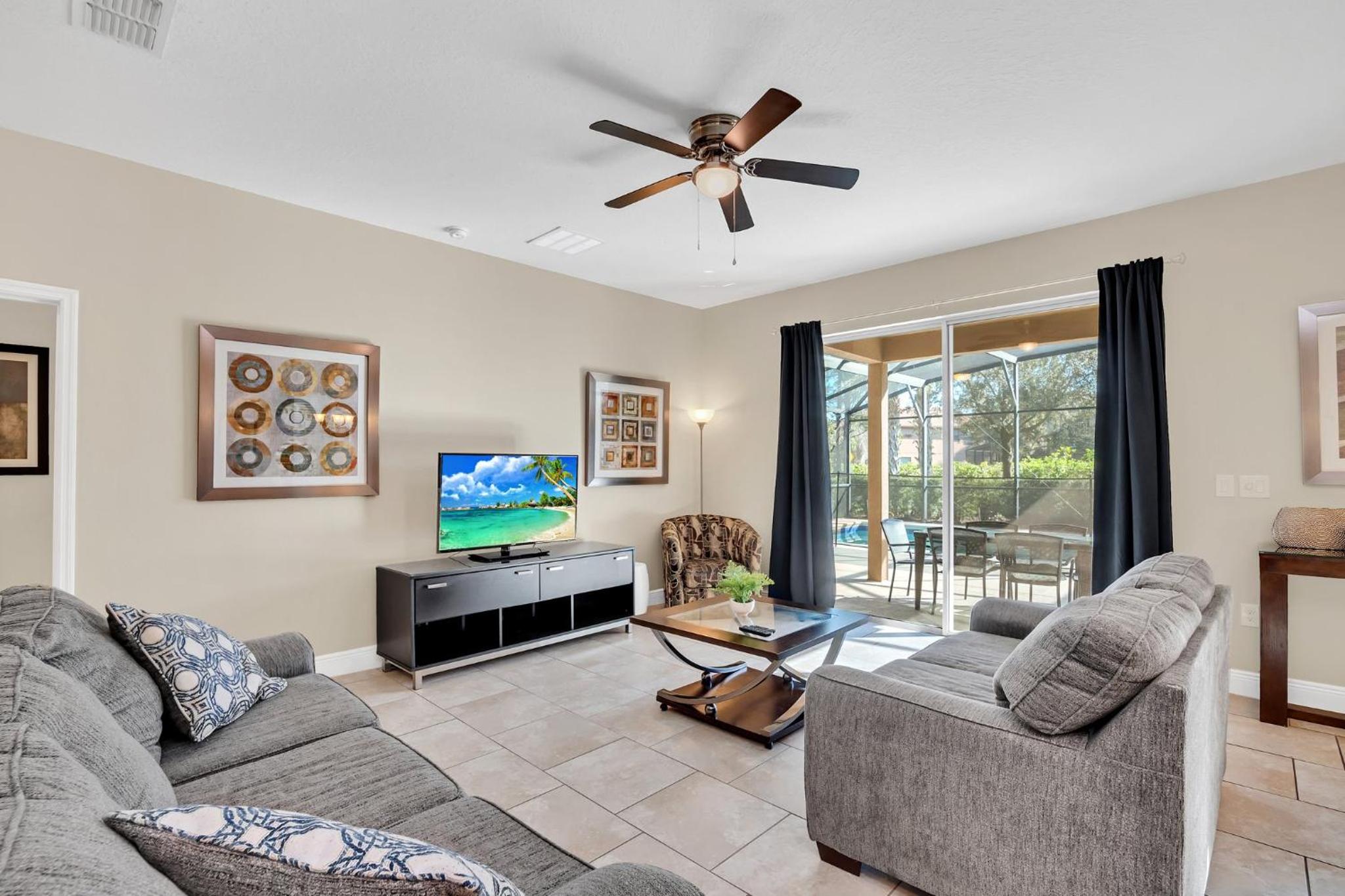Spacious Home with Private Pool and Spa in Solterra Gates Resort Nr Disney