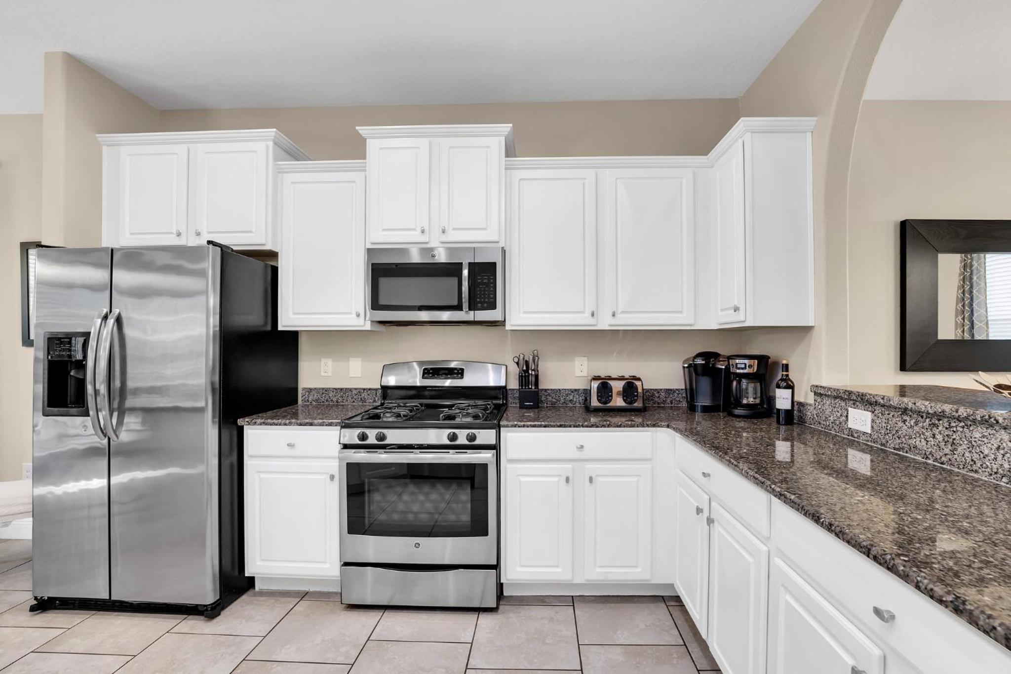 Spacious Home with Private Pool and Spa in Solterra Gates Resort Nr Disney