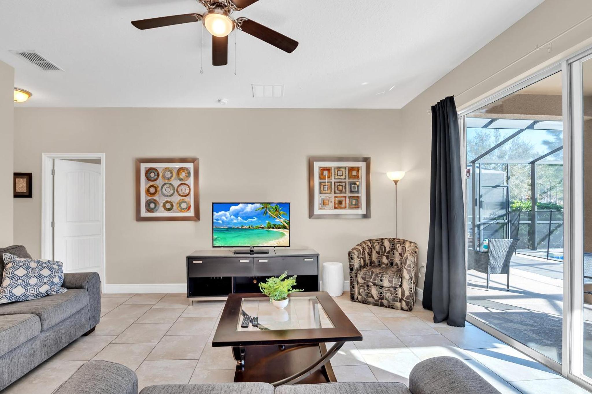 Spacious Home with Private Pool and Spa in Solterra Gates Resort Nr Disney