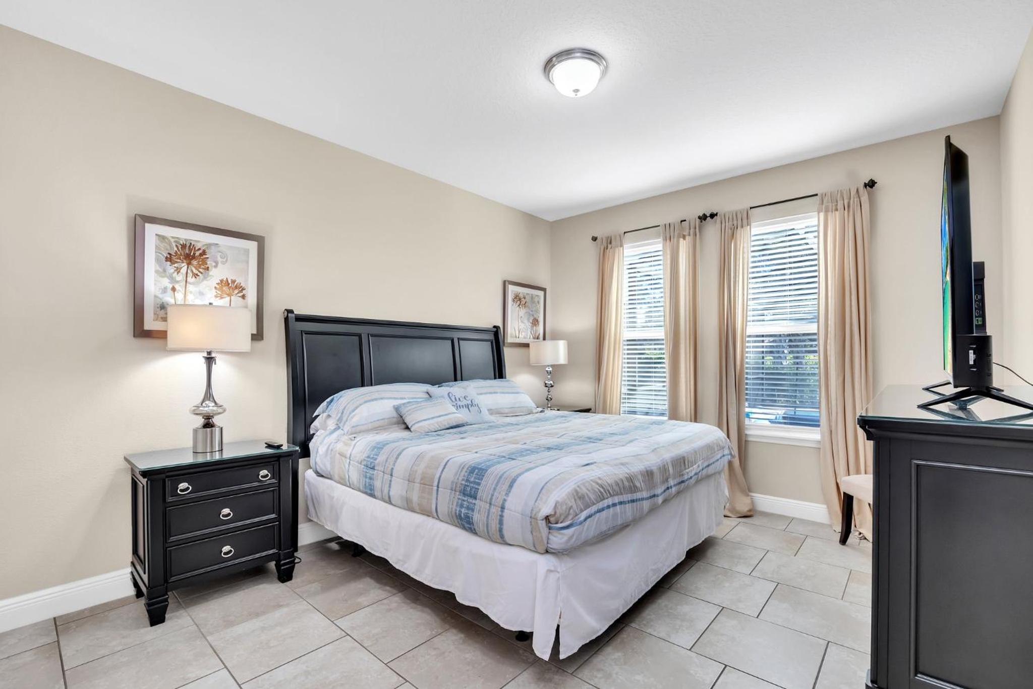 Spacious Home with Private Pool and Spa in Solterra Gates Resort Nr Disney