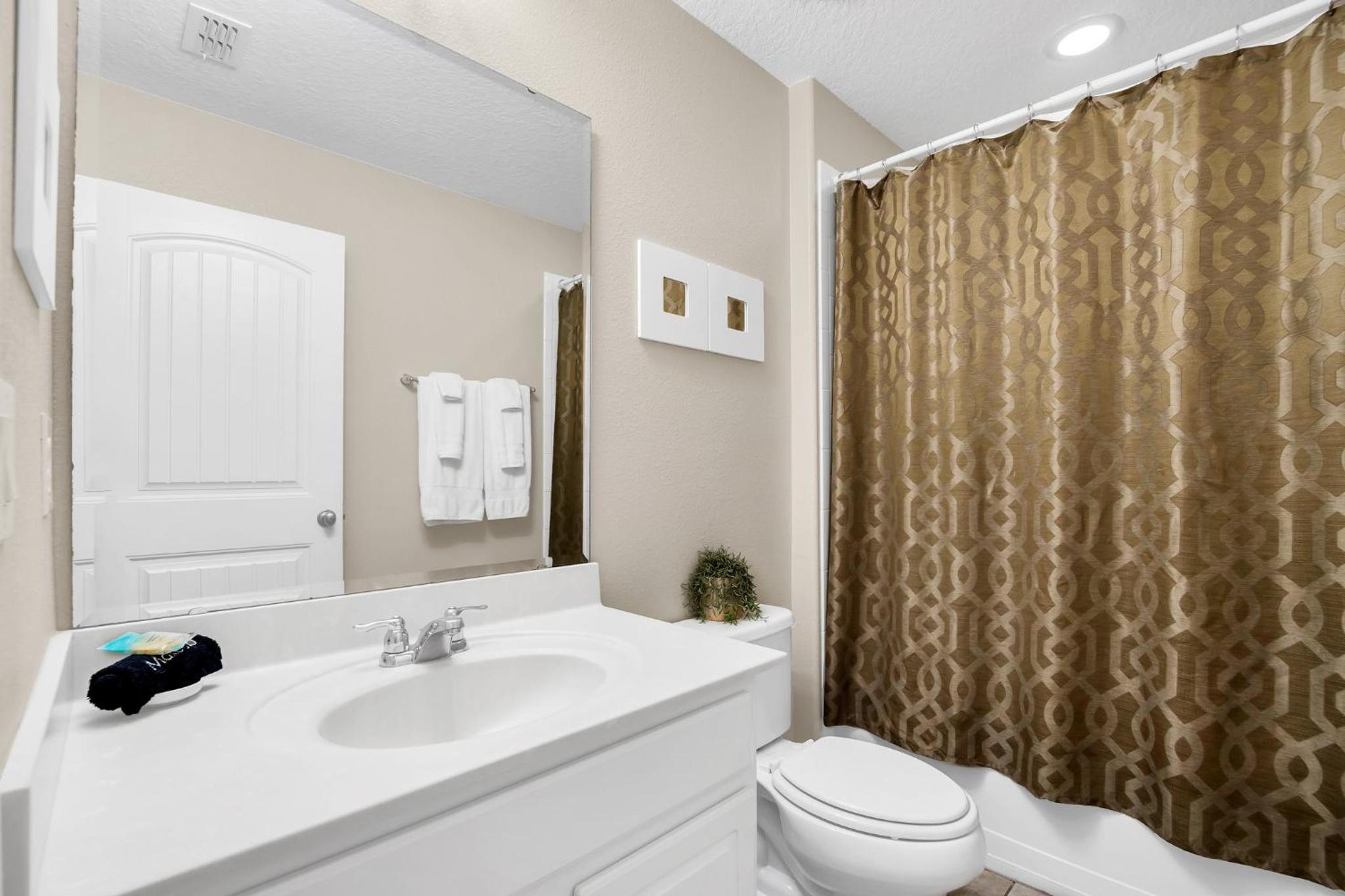 Spacious Home with Private Pool and Spa in Solterra Gates Resort Nr Disney