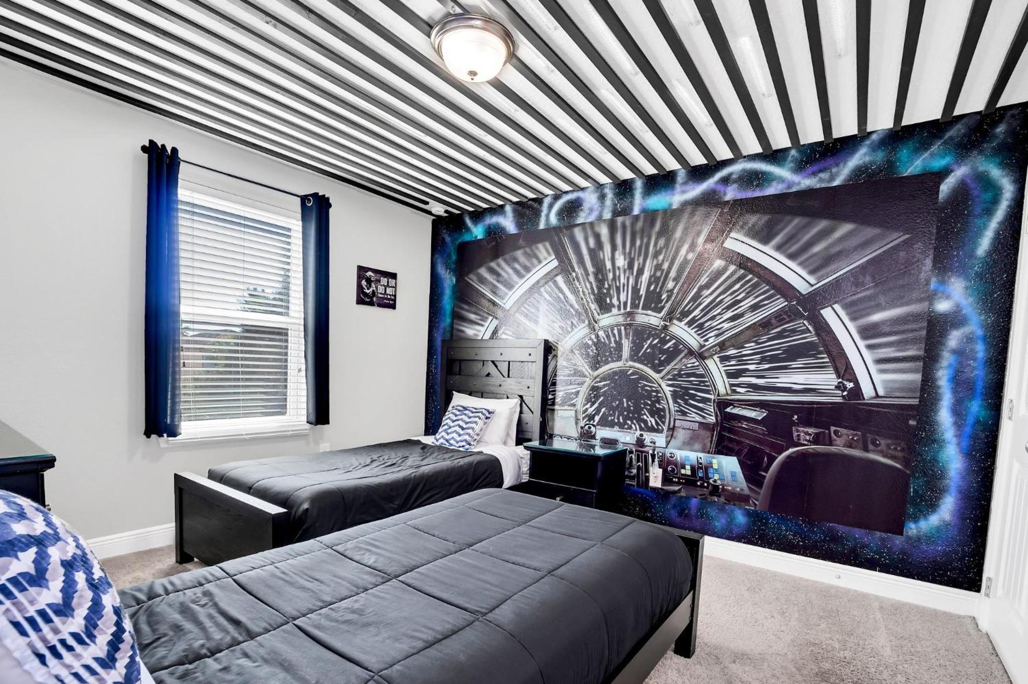 Spacious Home with Private Pool and Spa in Solterra Gates Resort Nr Disney