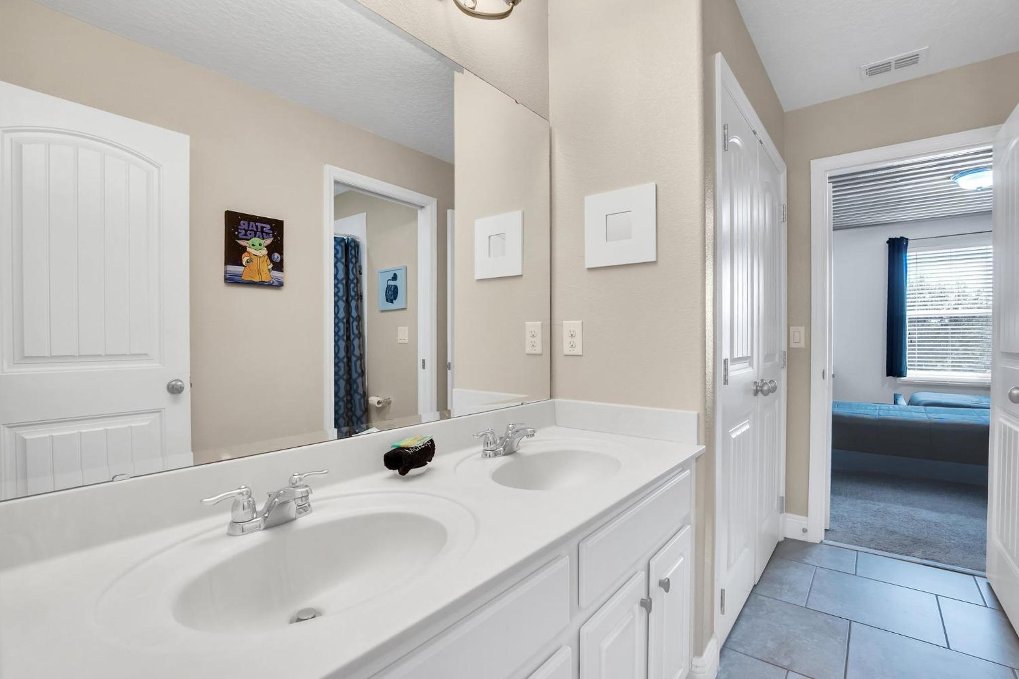 Spacious Home with Private Pool and Spa in Solterra Gates Resort Nr Disney