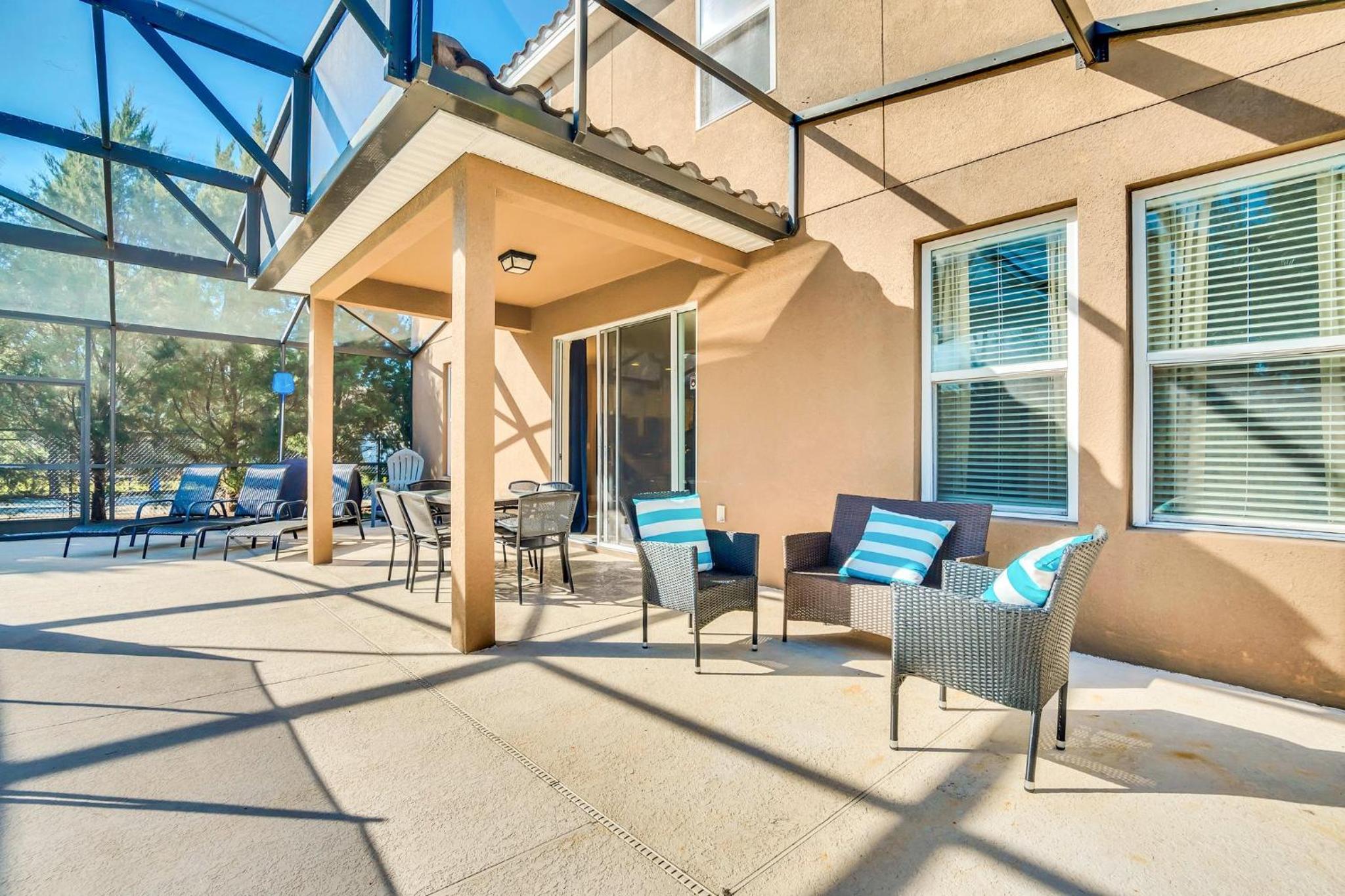 Spacious Home with Private Pool and Spa in Solterra Gates Resort Nr Disney