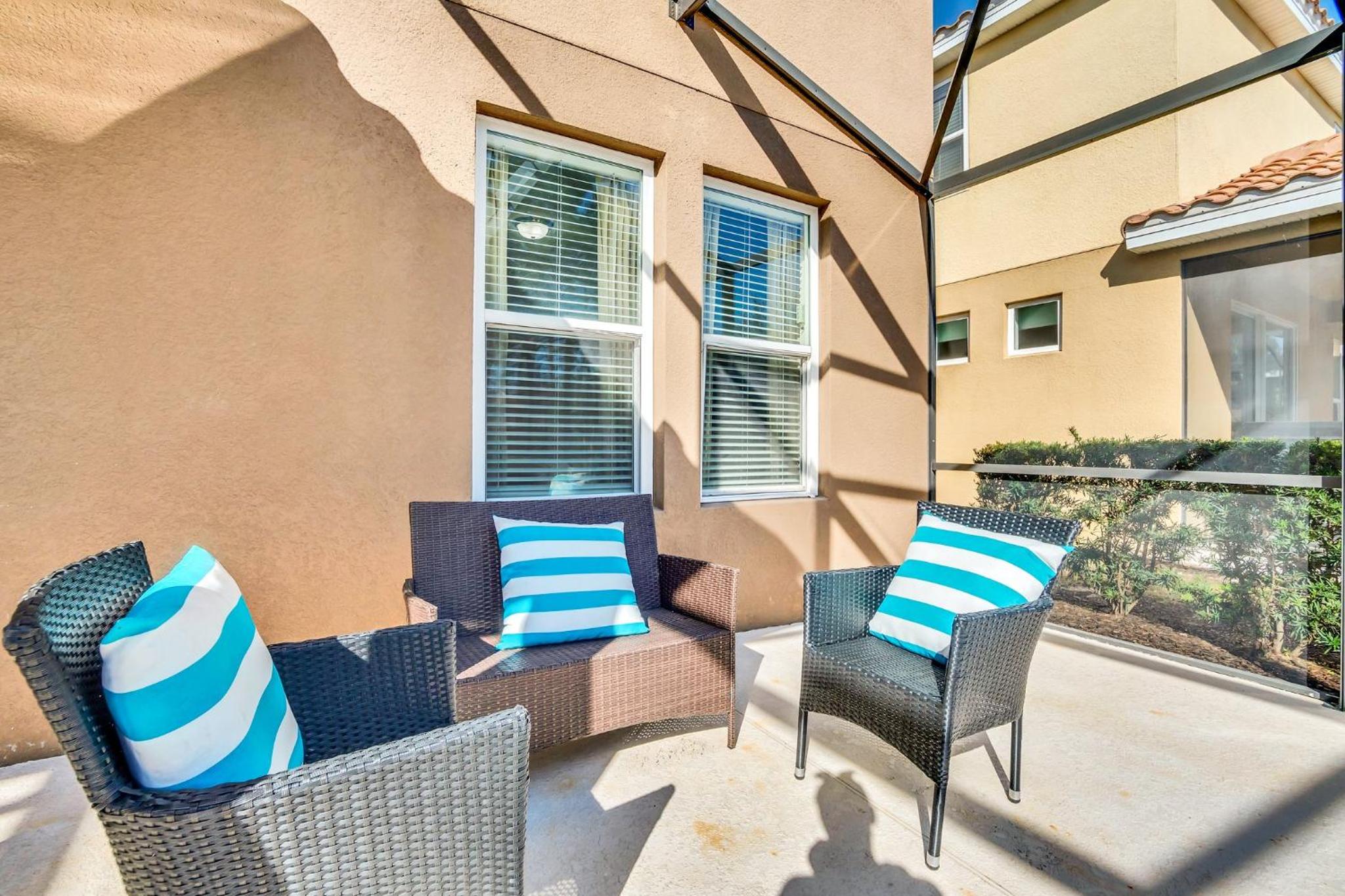 Spacious Home with Private Pool and Spa in Solterra Gates Resort Nr Disney