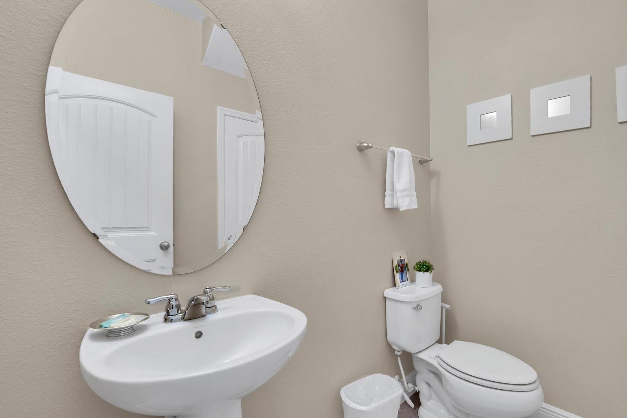 Spacious Home with Private Pool and Spa in Solterra Gates Resort Nr Disney