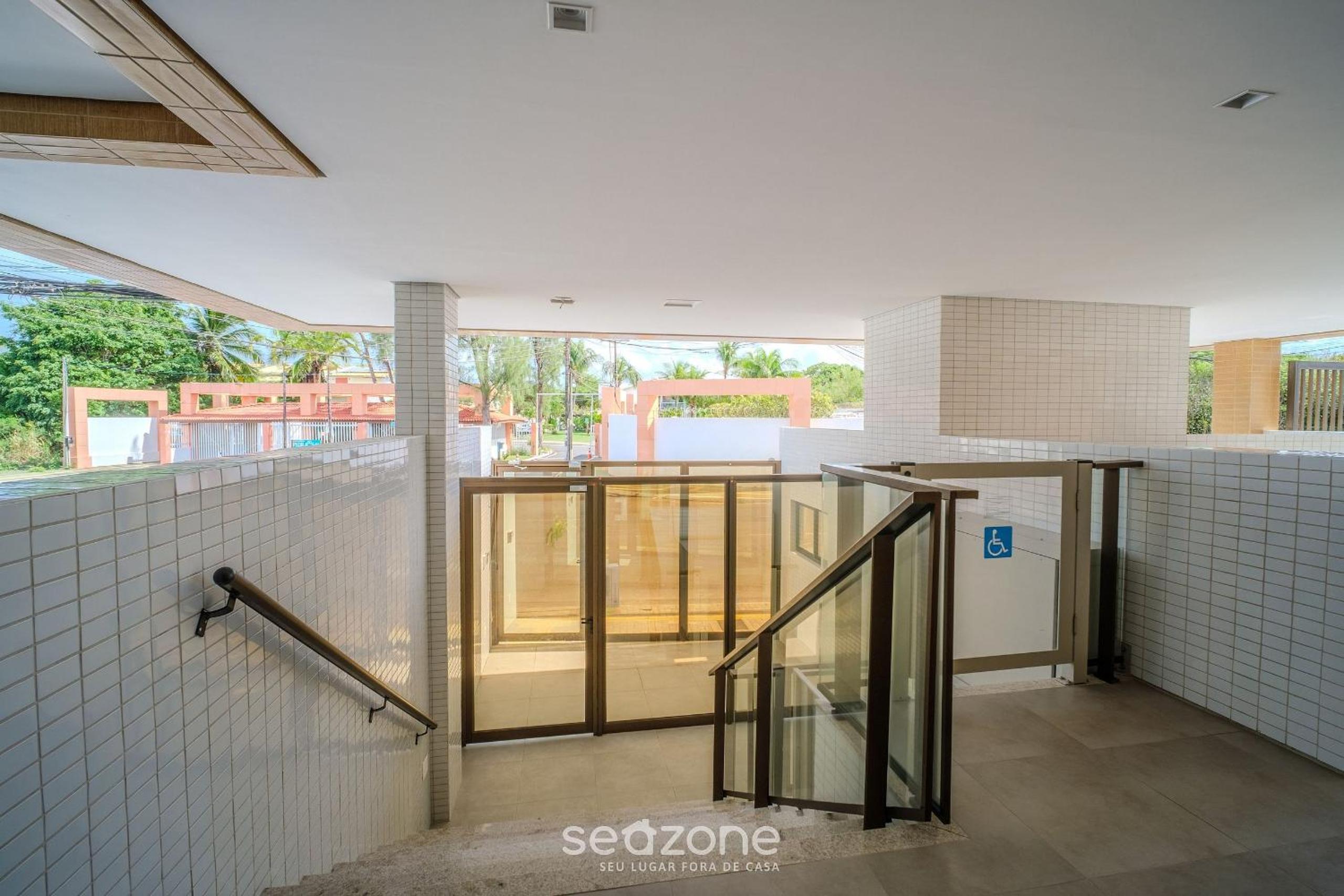 Stay just steps from Itapuã beach, with pool and gym - RGF