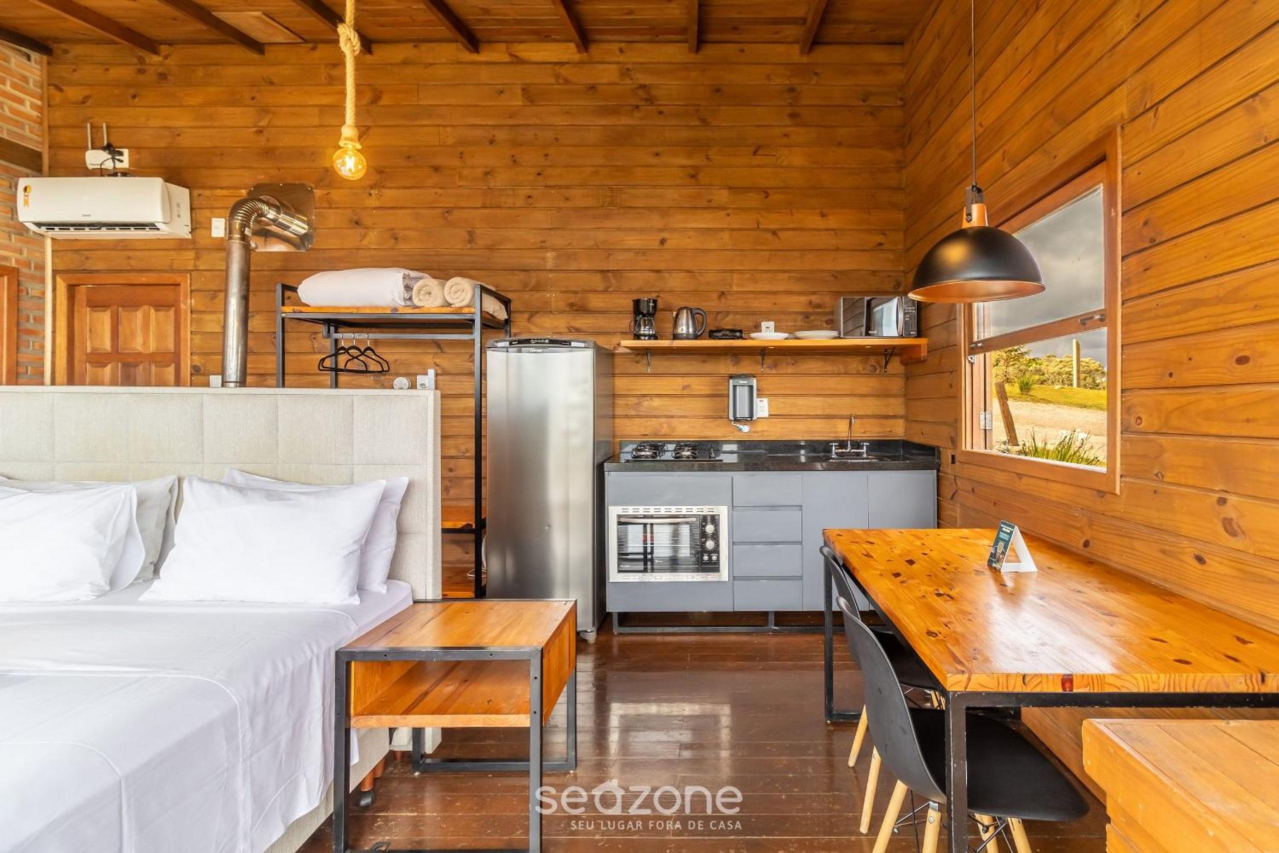 Charming cabin w/ view in the mountains VST005