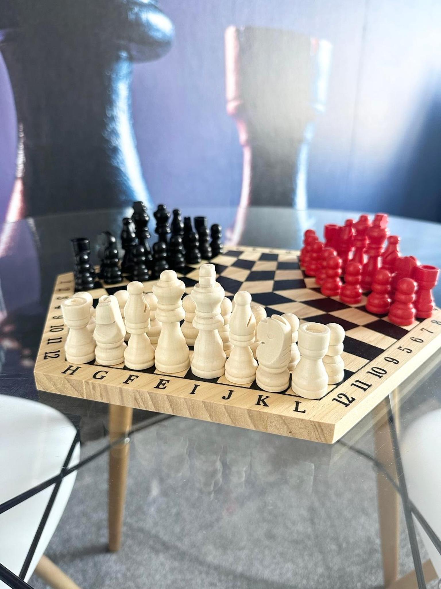 The Board Games Apartments - Brought to you by Coastline Retreats - Themed town centre apartments ALL WITH LUXURY 2 PERSON JACUZZI BATHS - 5 mins walk to t