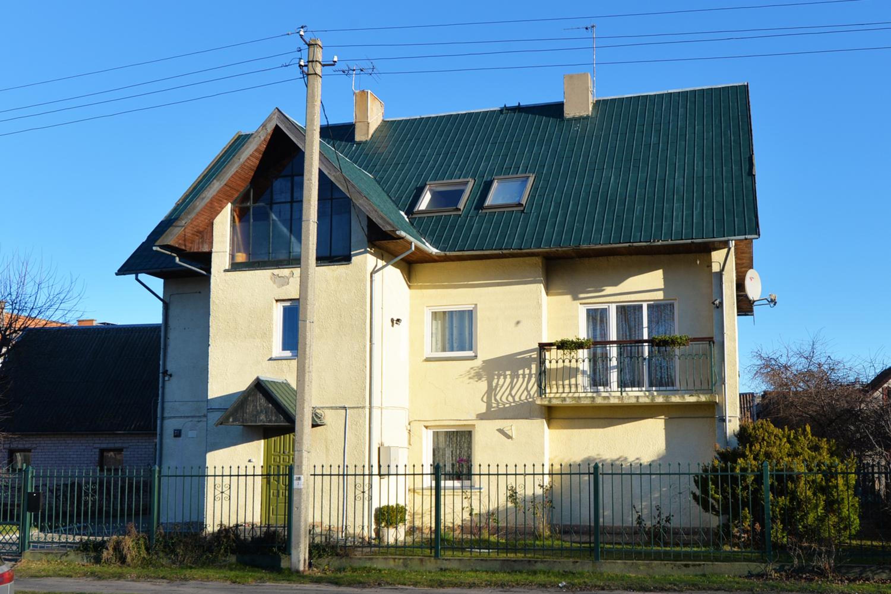 Photo 10