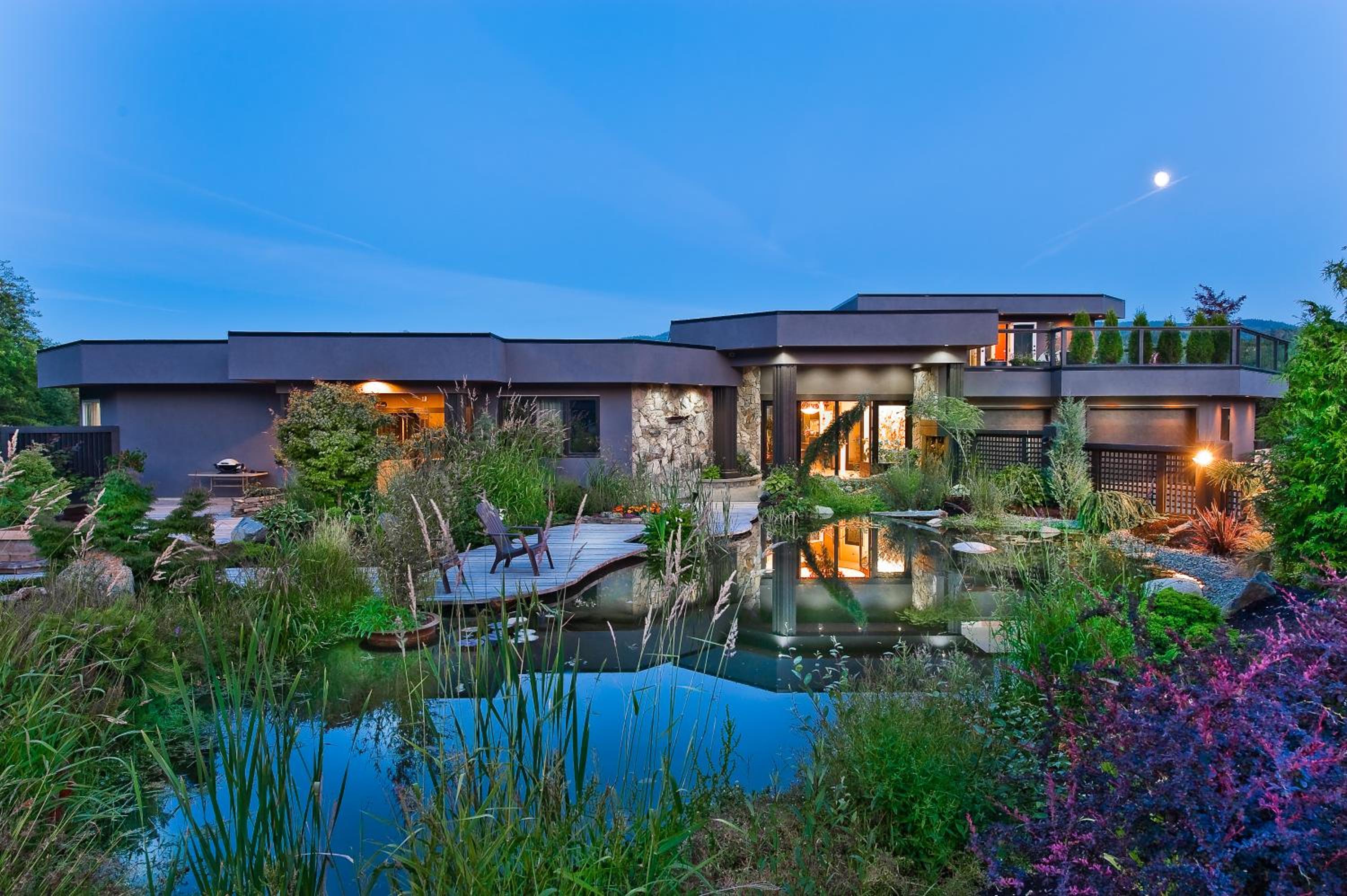 Inn the Estuary