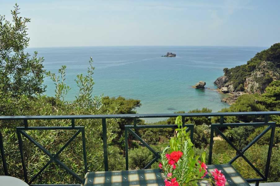 Yaliskari Beach