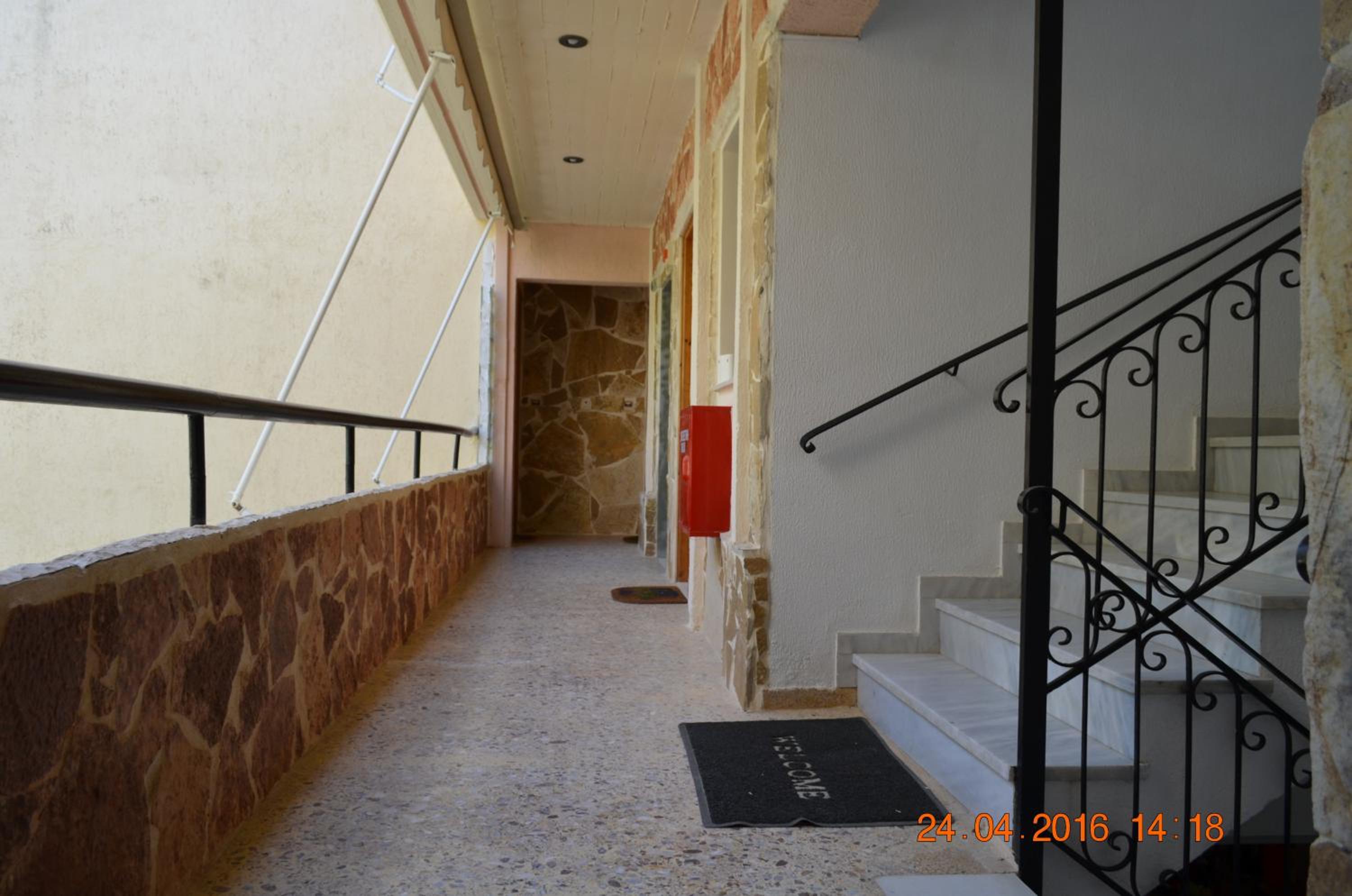 Apartments Zoumperi