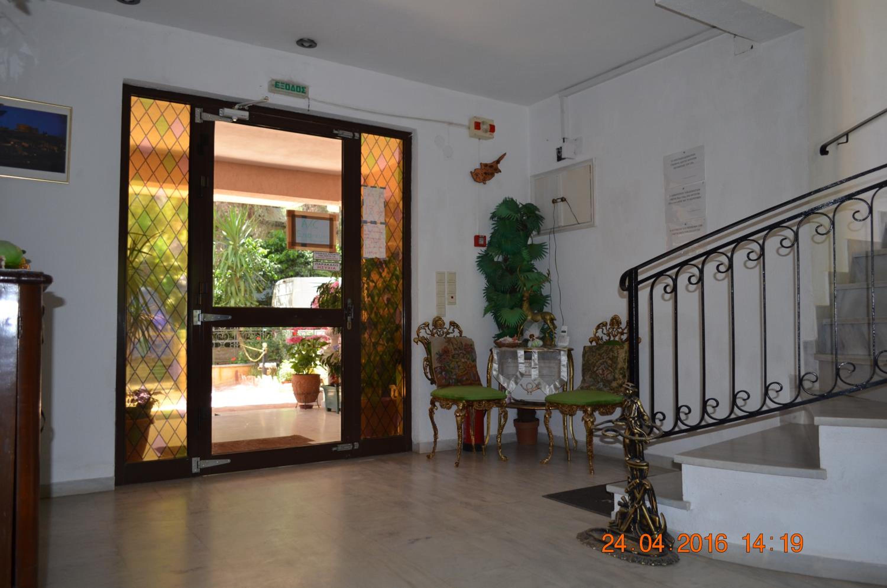 Apartments Zoumperi