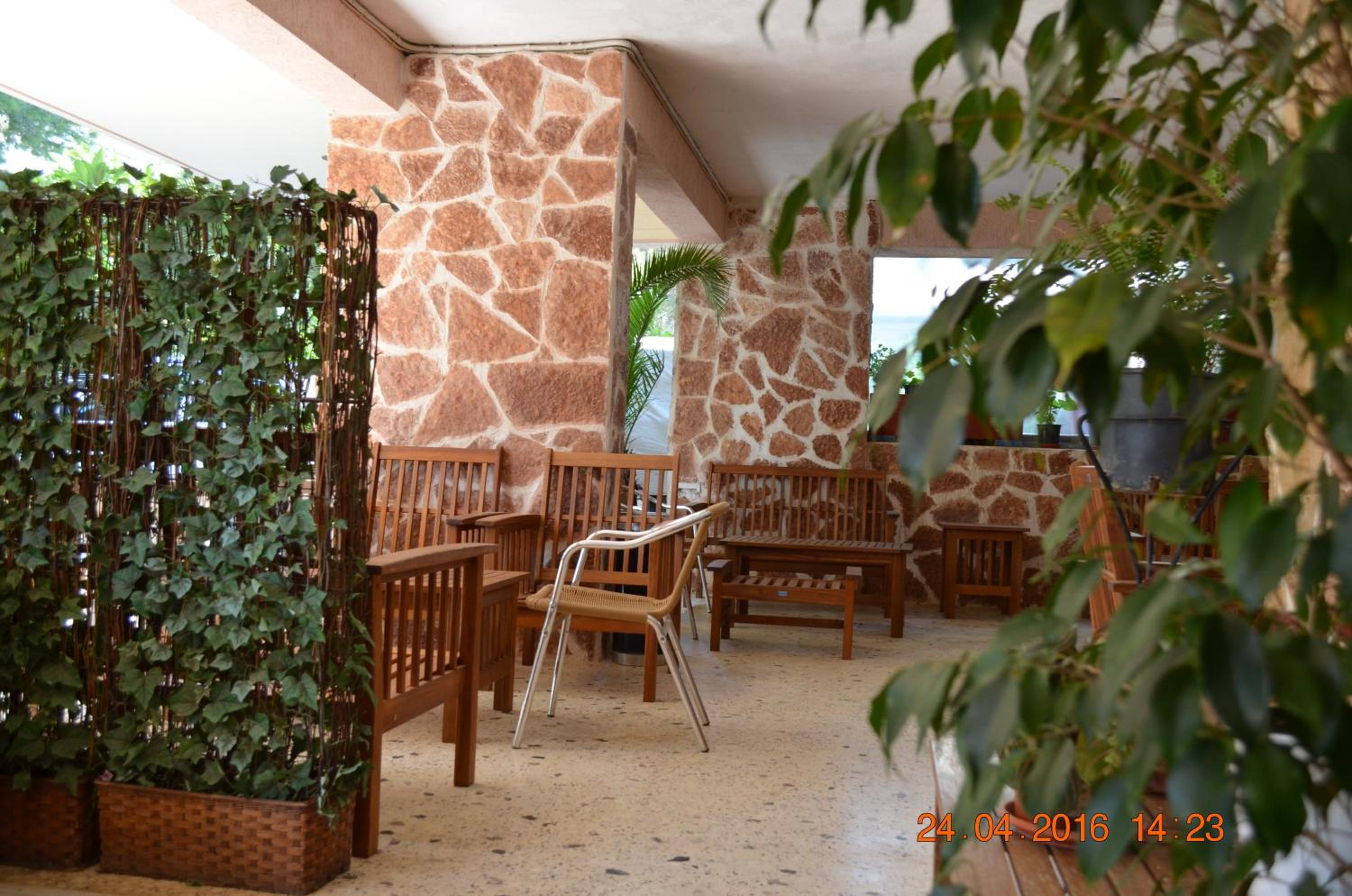 Apartments Zoumperi