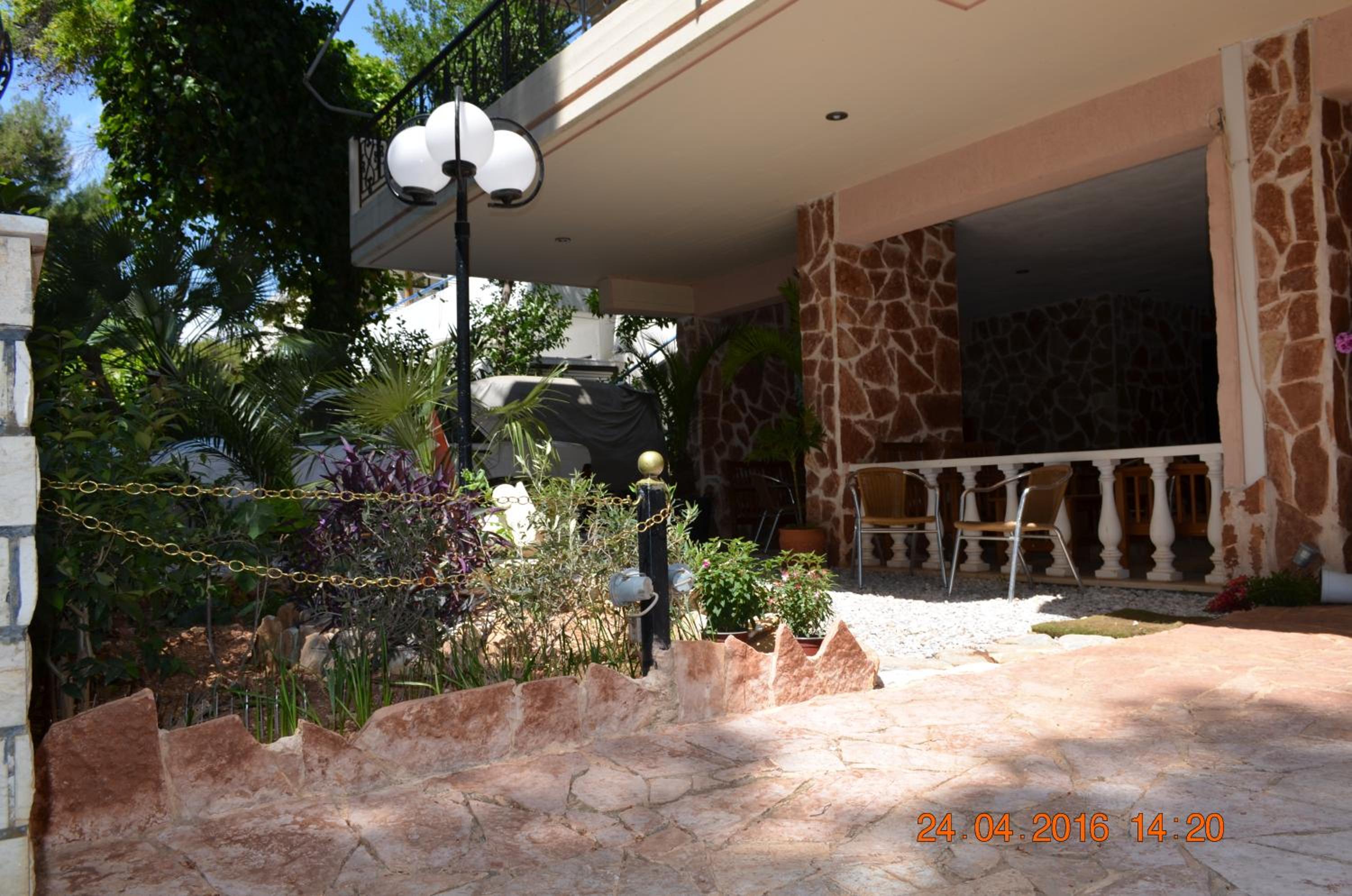 Apartments Zoumperi