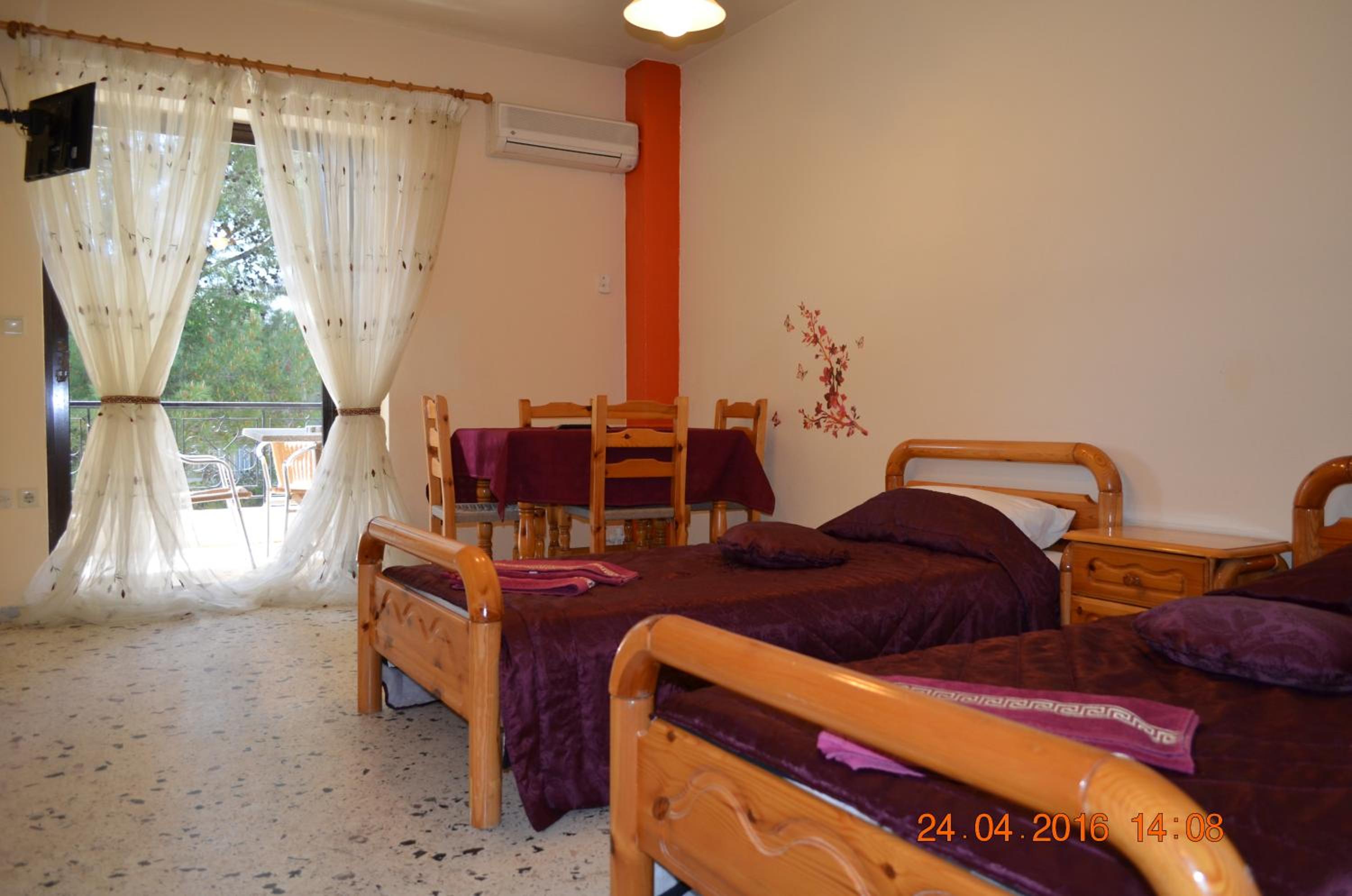 Apartments Zoumperi