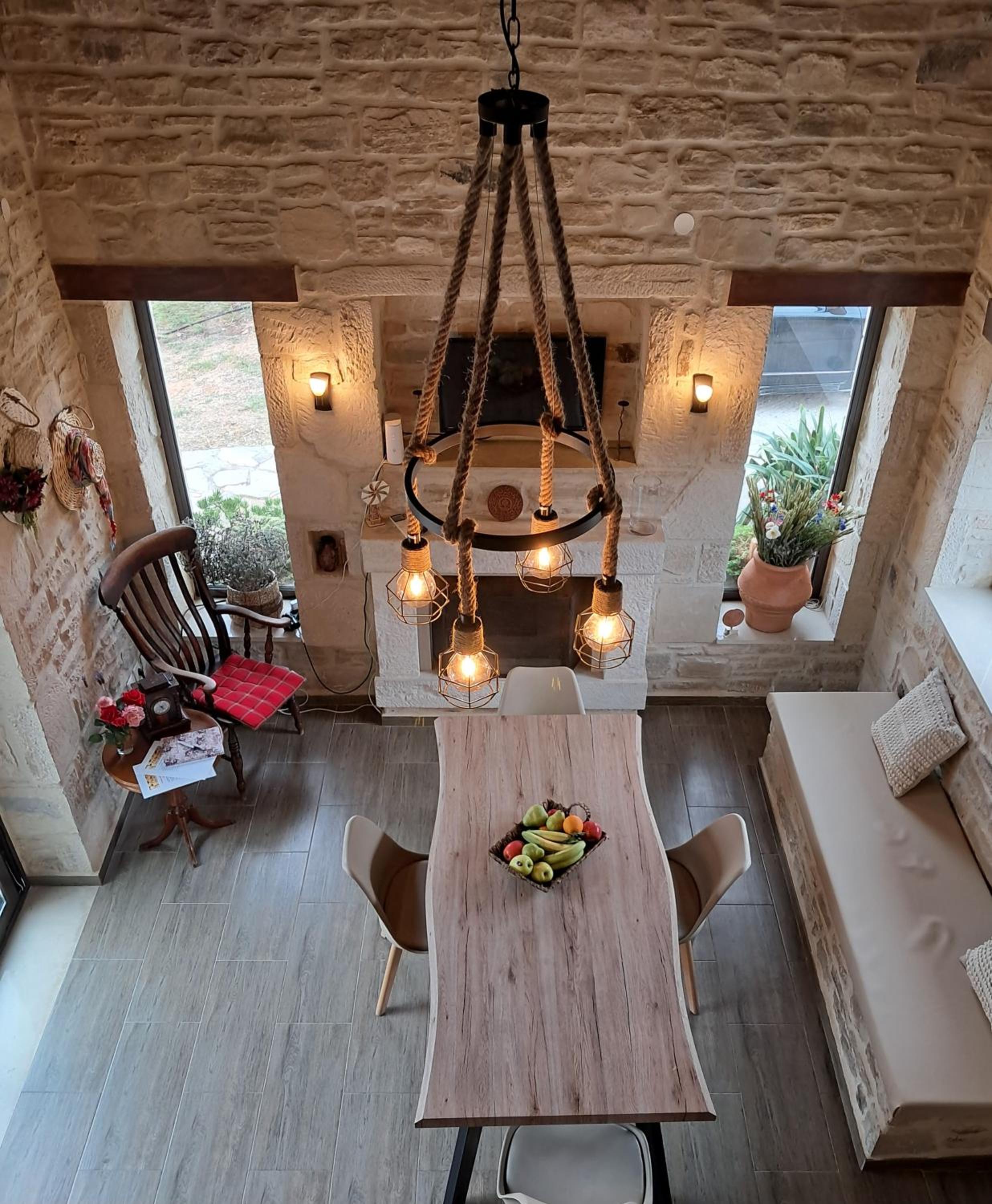 OLIVE LAND - ΓΗ ΤΗΣ ΕΛΙΑΣ / STONE VILLA.