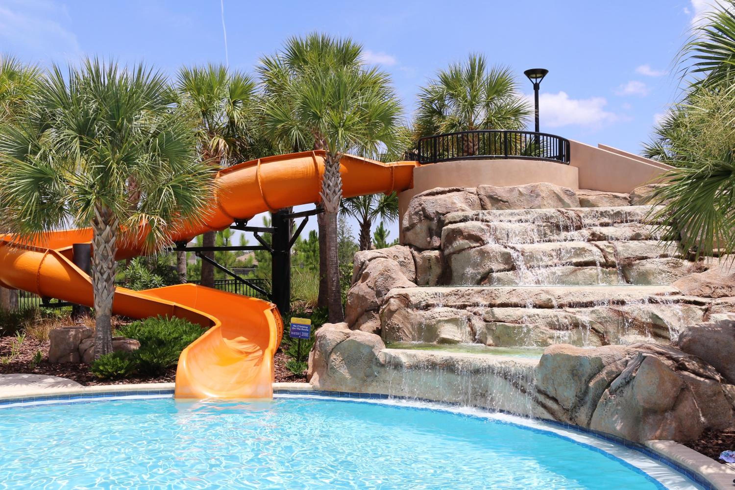 Spacious Home with Private Pool and Spa in Solterra Gates Resort Nr Disney