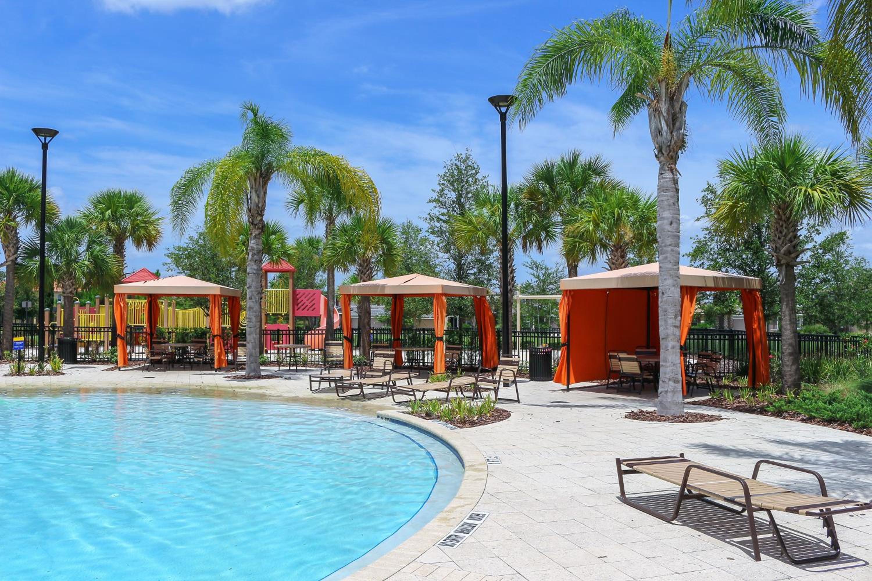 Spacious Home with Private Pool and Spa in Solterra Gates Resort Nr Disney