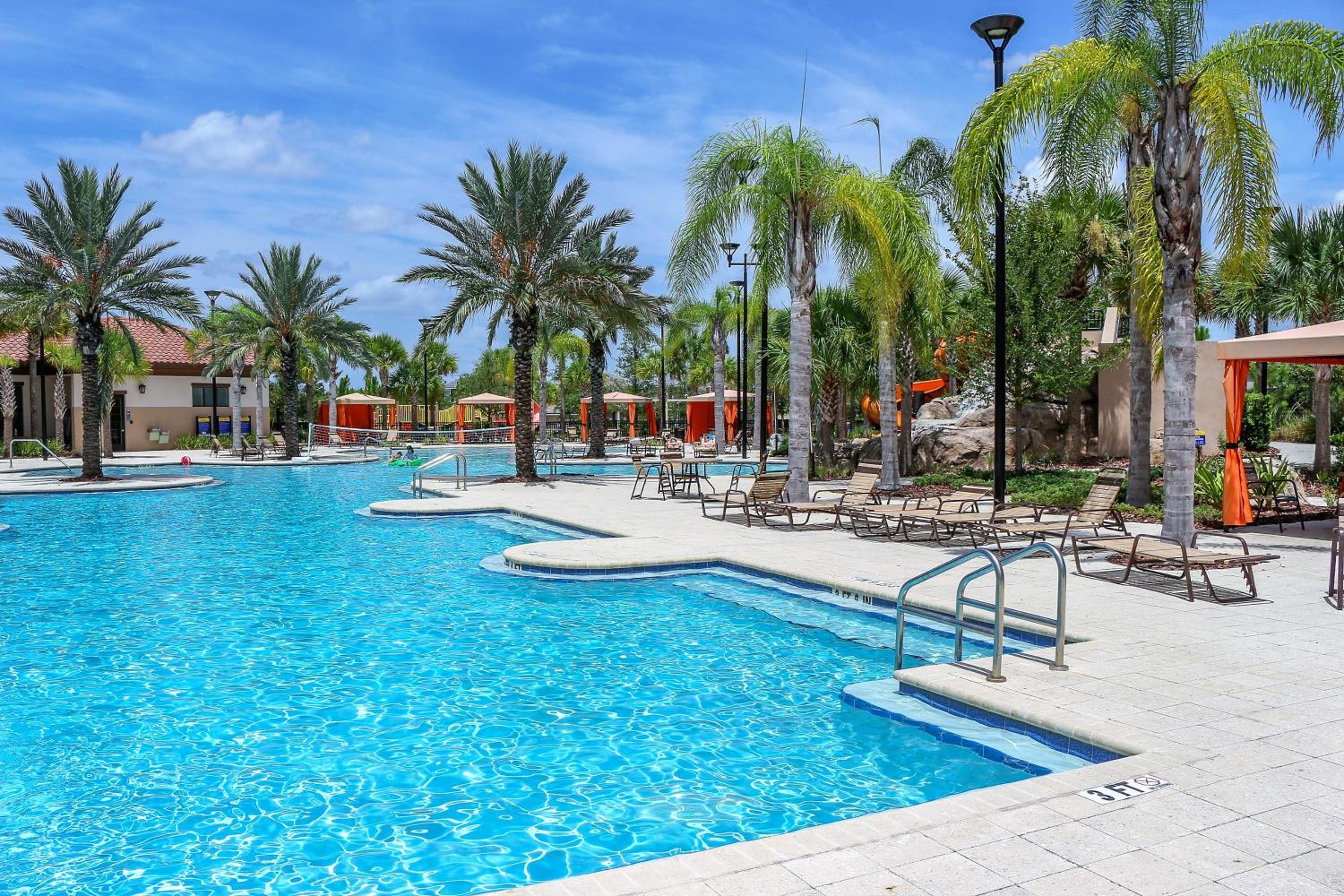 Spacious Home with Private Pool and Spa in Solterra Gates Resort Nr Disney