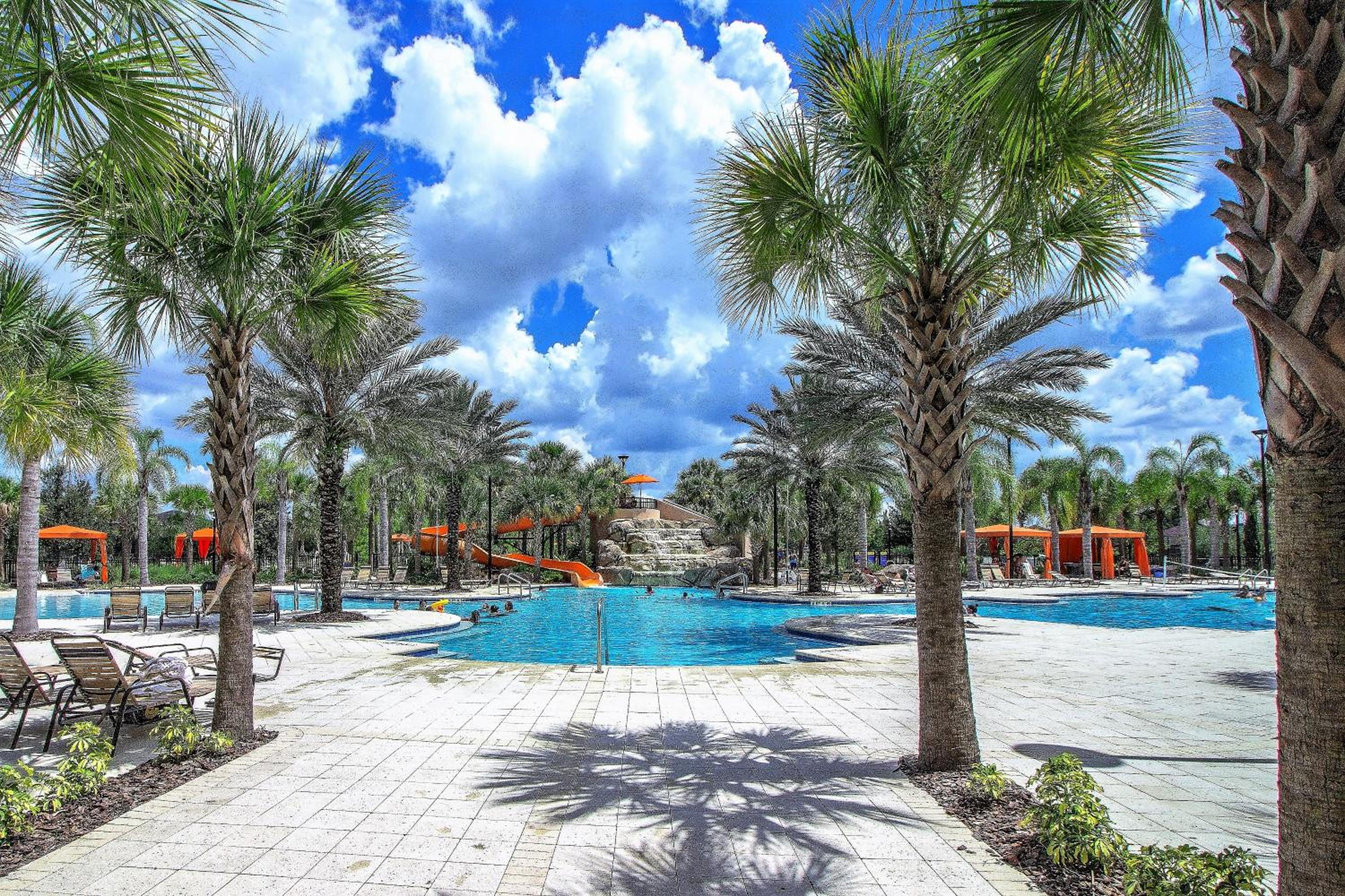 Spacious Home with Private Pool and Spa in Solterra Gates Resort Nr Disney