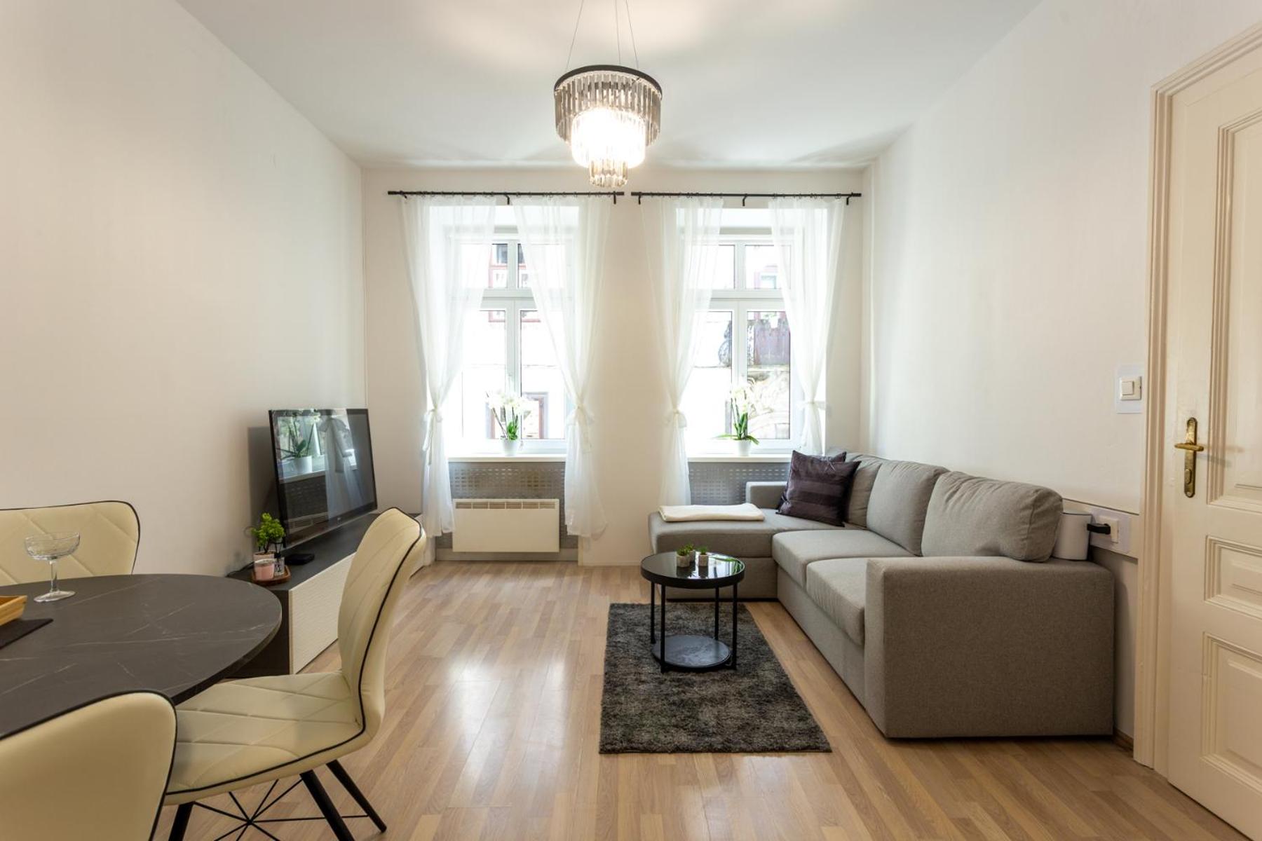 Old Town Sixteen