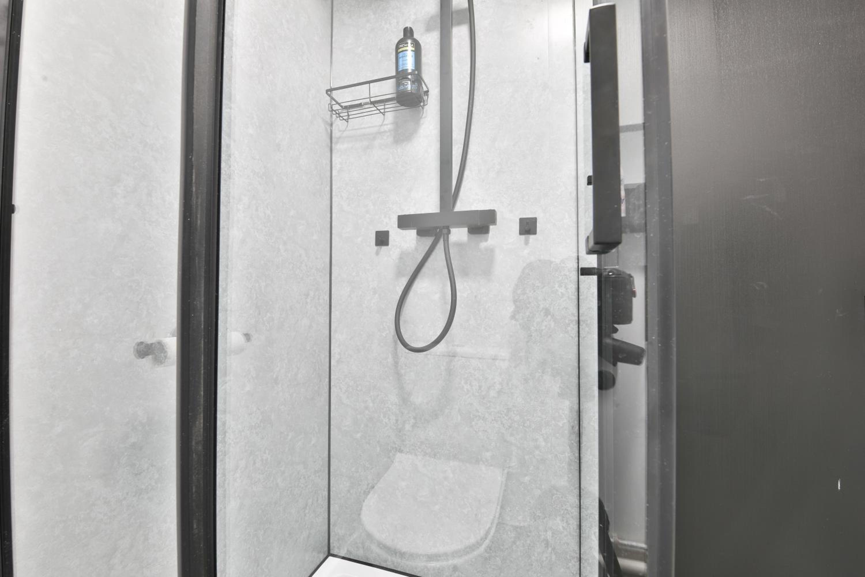Hiks Accommodations