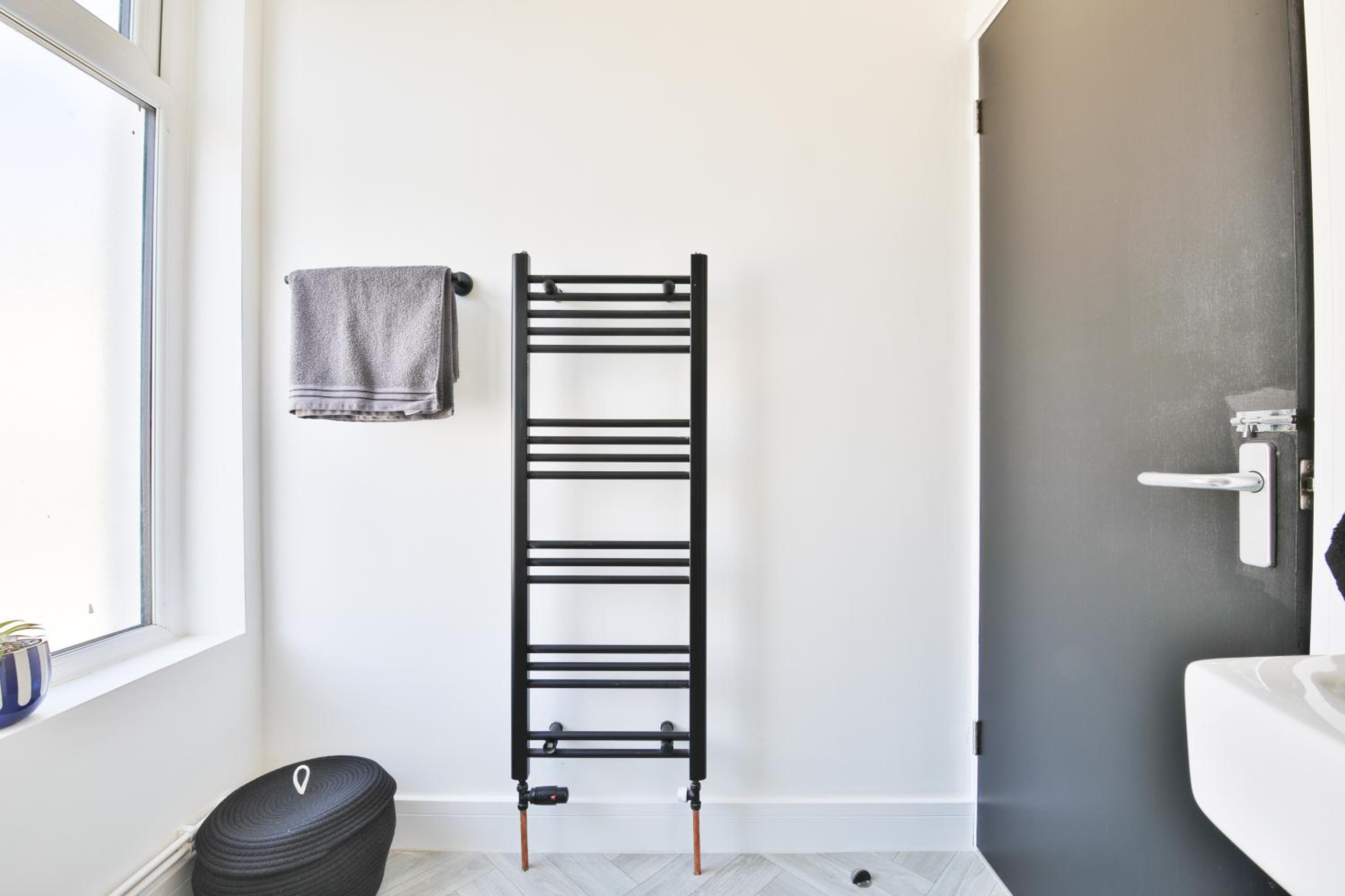 Hiks Accommodations