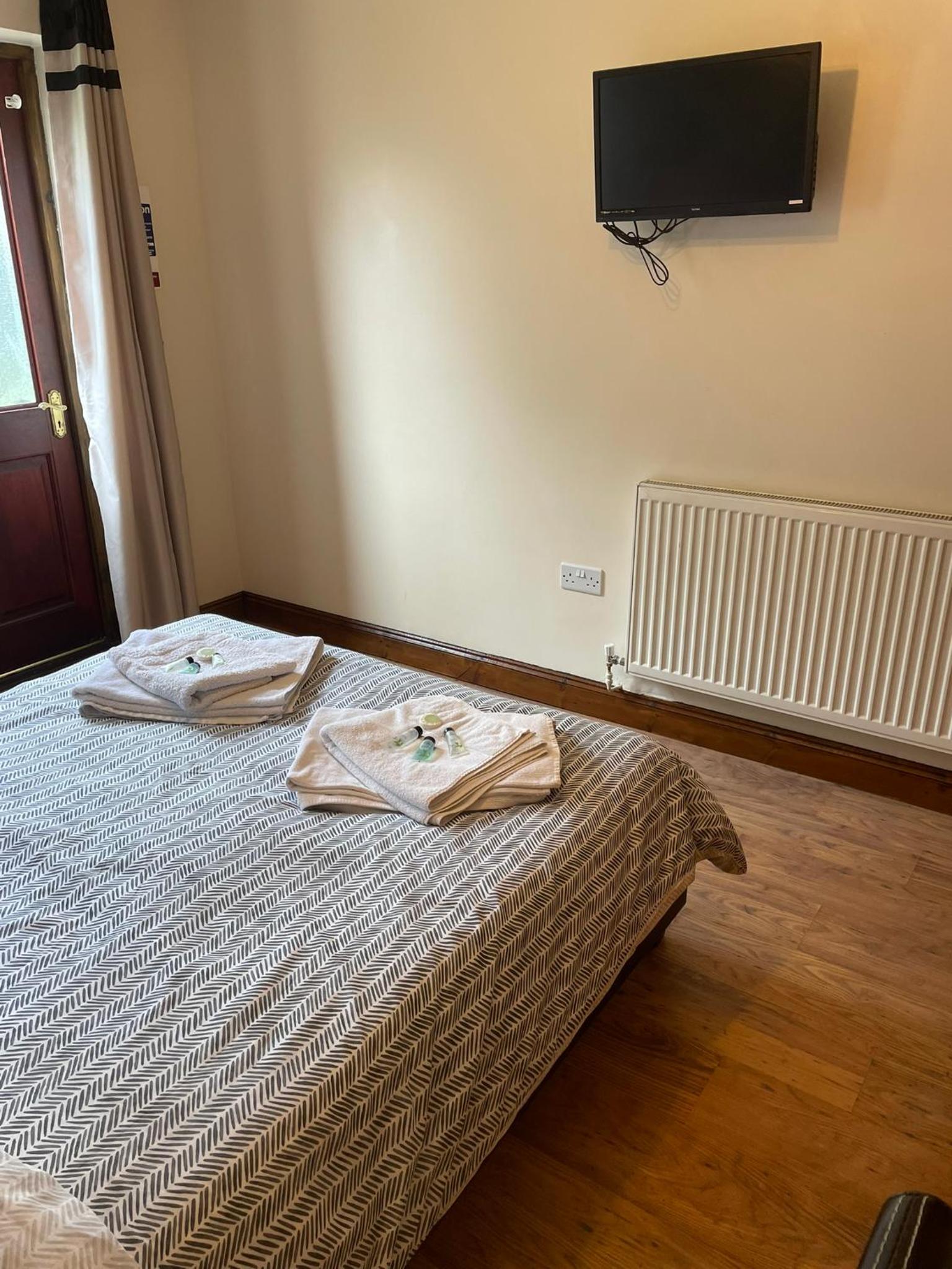 Rooms at the Huntsman Inn