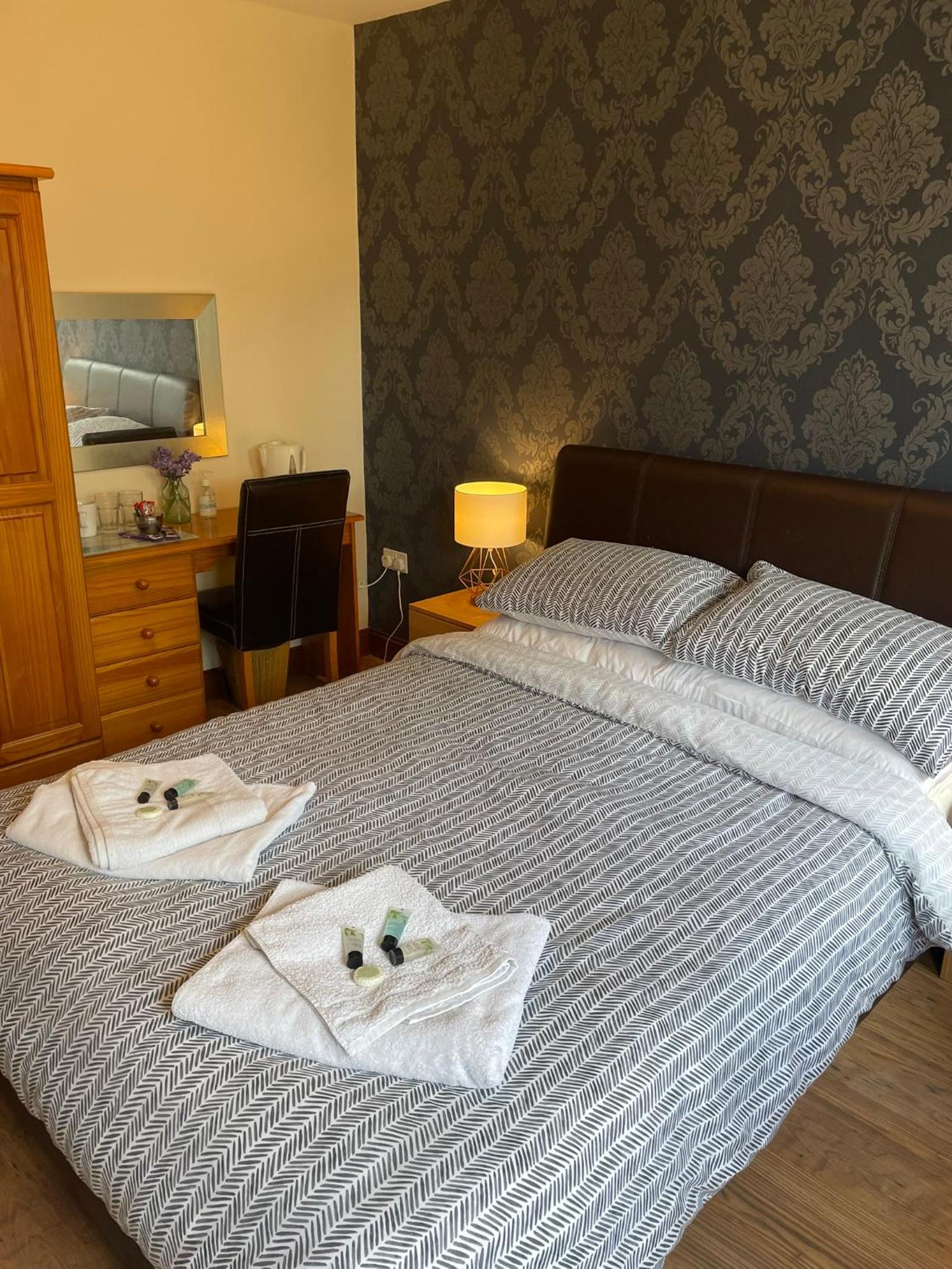 Rooms at the Huntsman Inn