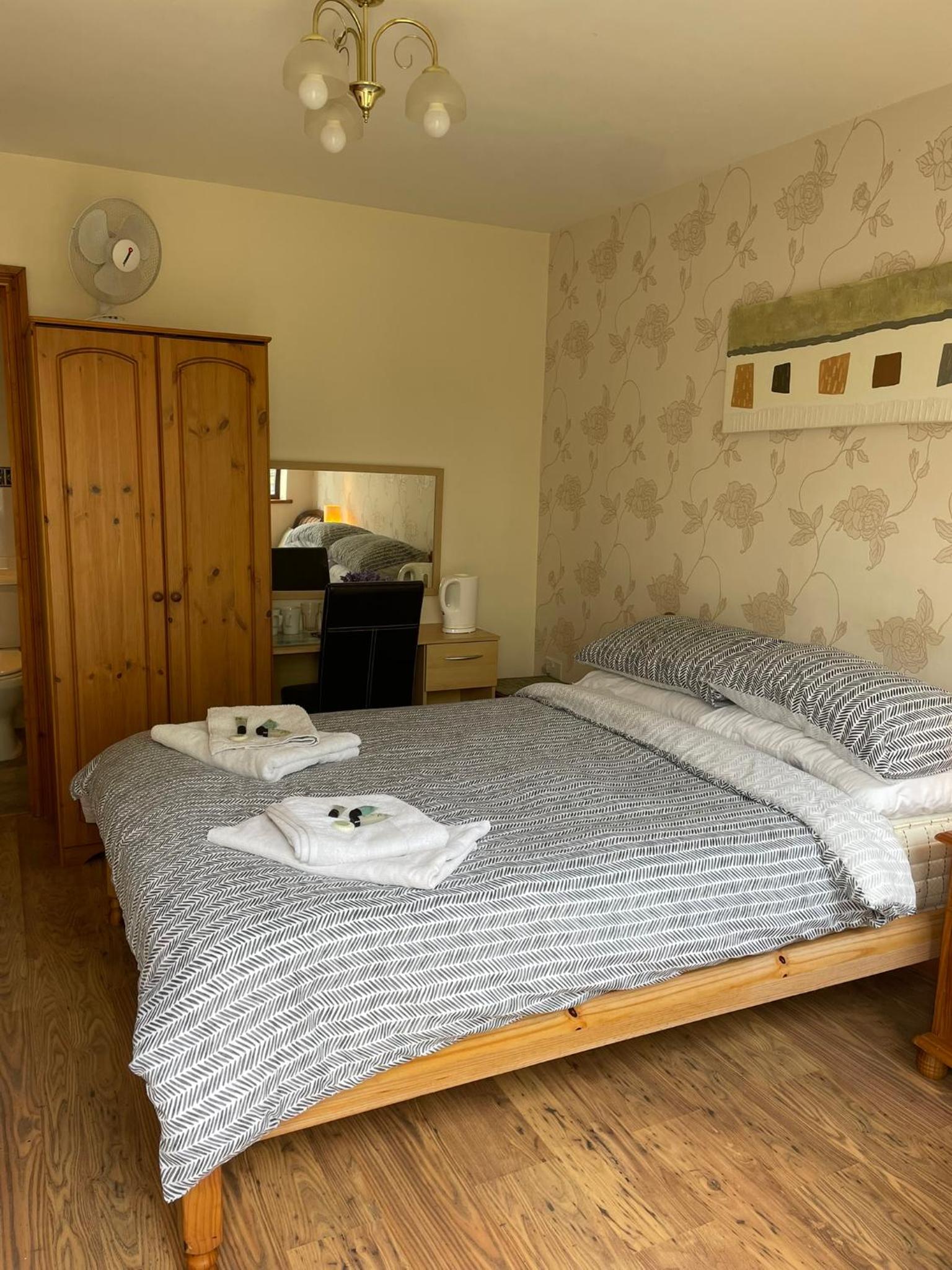 Rooms at the Huntsman Inn