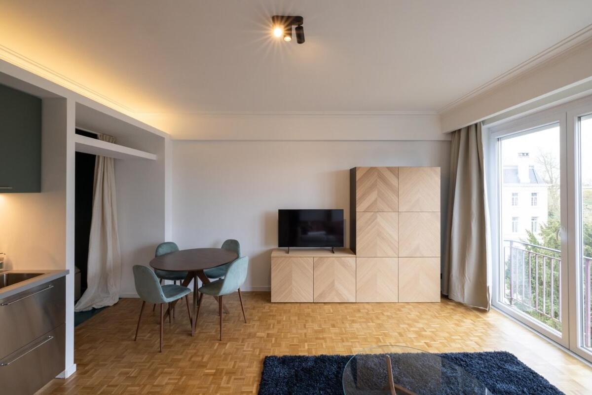 Fernand Cocq Elegant Residence