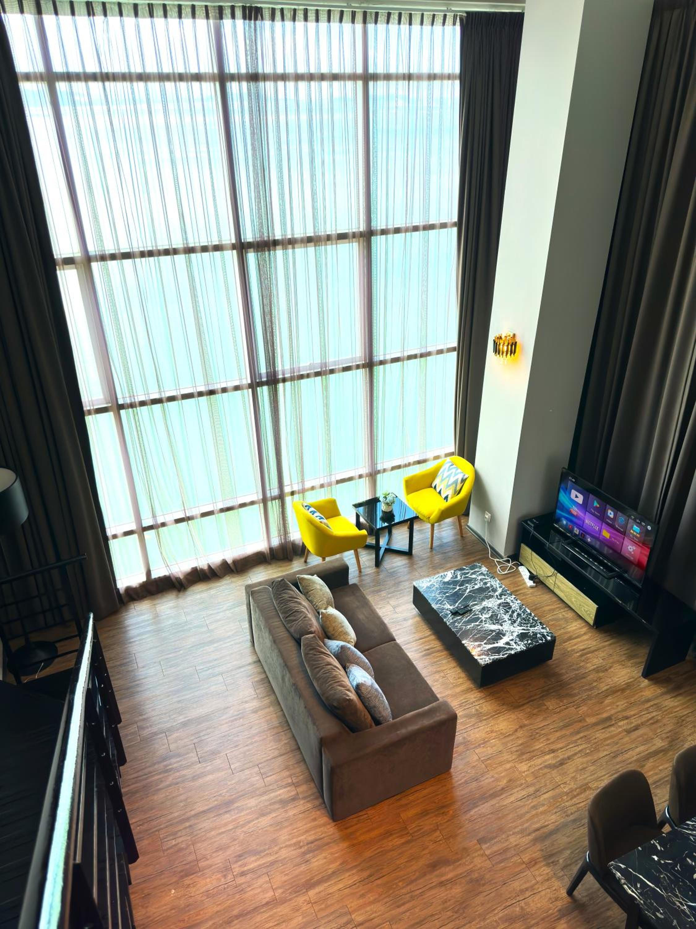 Seaview 2BR Duplex at Maritime Georgetown with Pool & Gym 73A