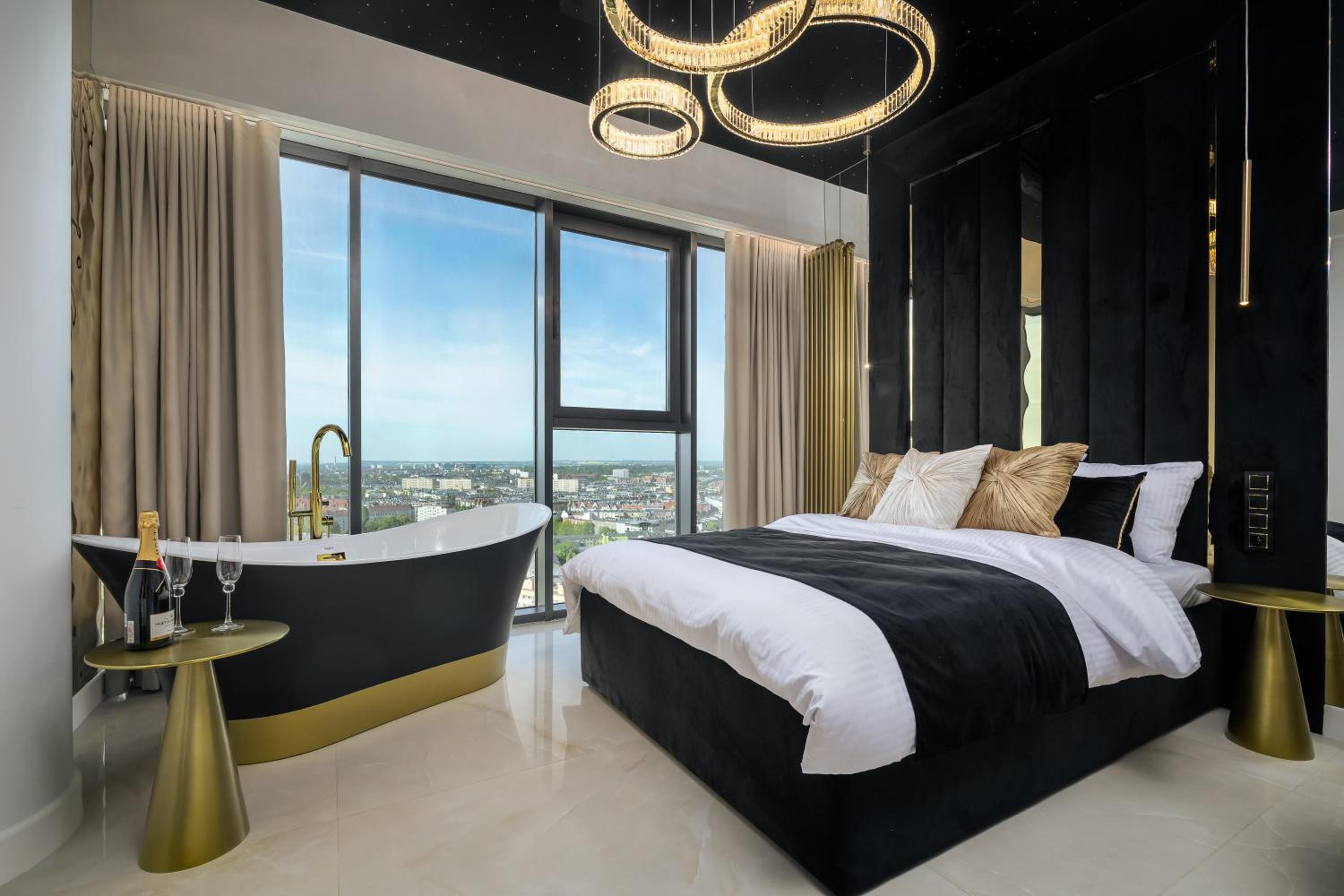 Goldstar Apartament- Wanna z widokiem, 19 Piętro, Hanza Tower Szczecin