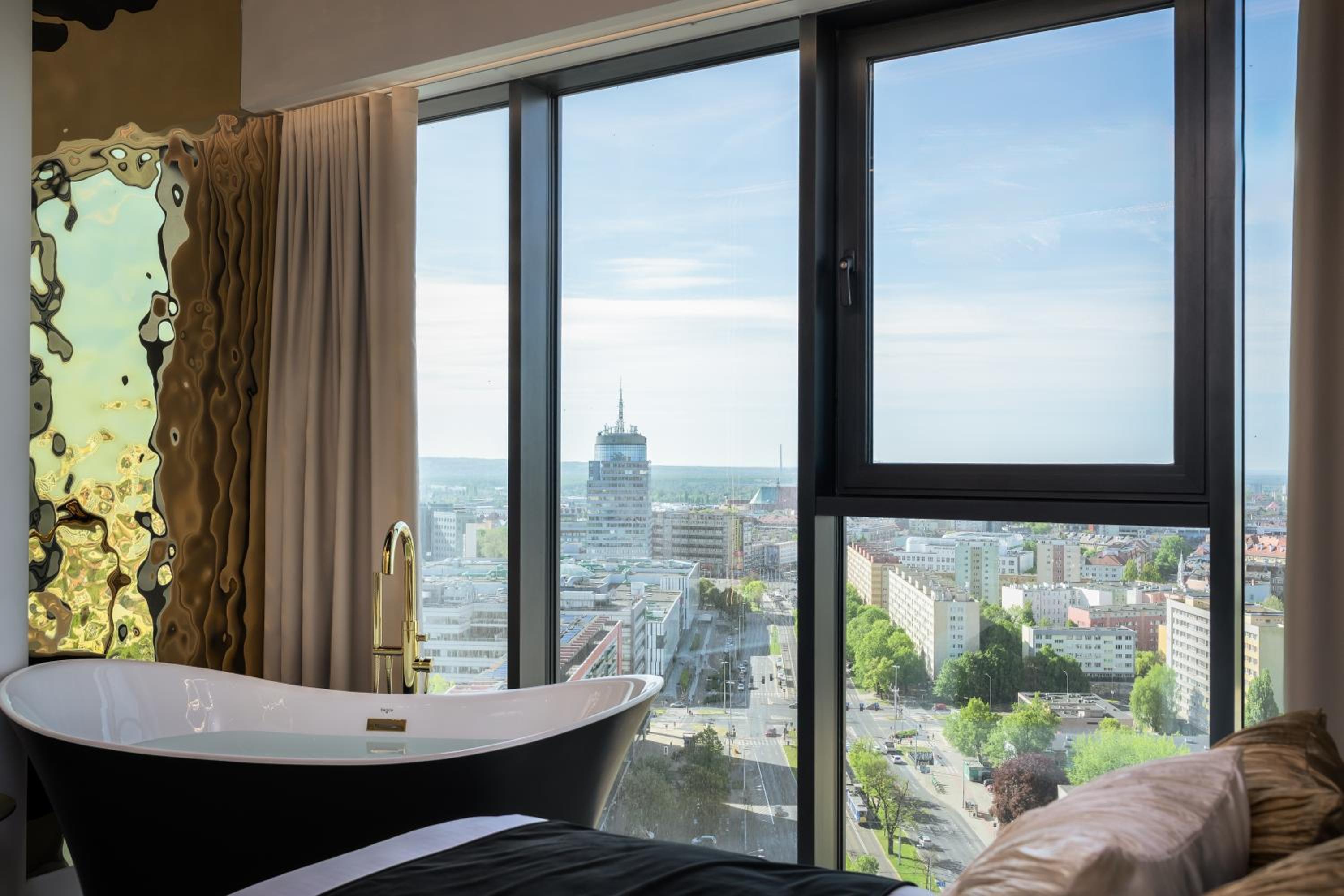 Goldstar Apartament- Wanna z widokiem, 19 Piętro, Hanza Tower Szczecin